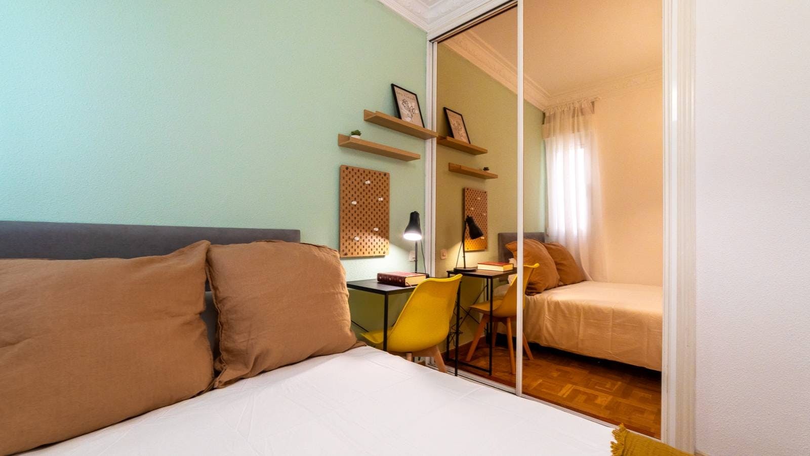 Calle de Atocha, Madrid preview