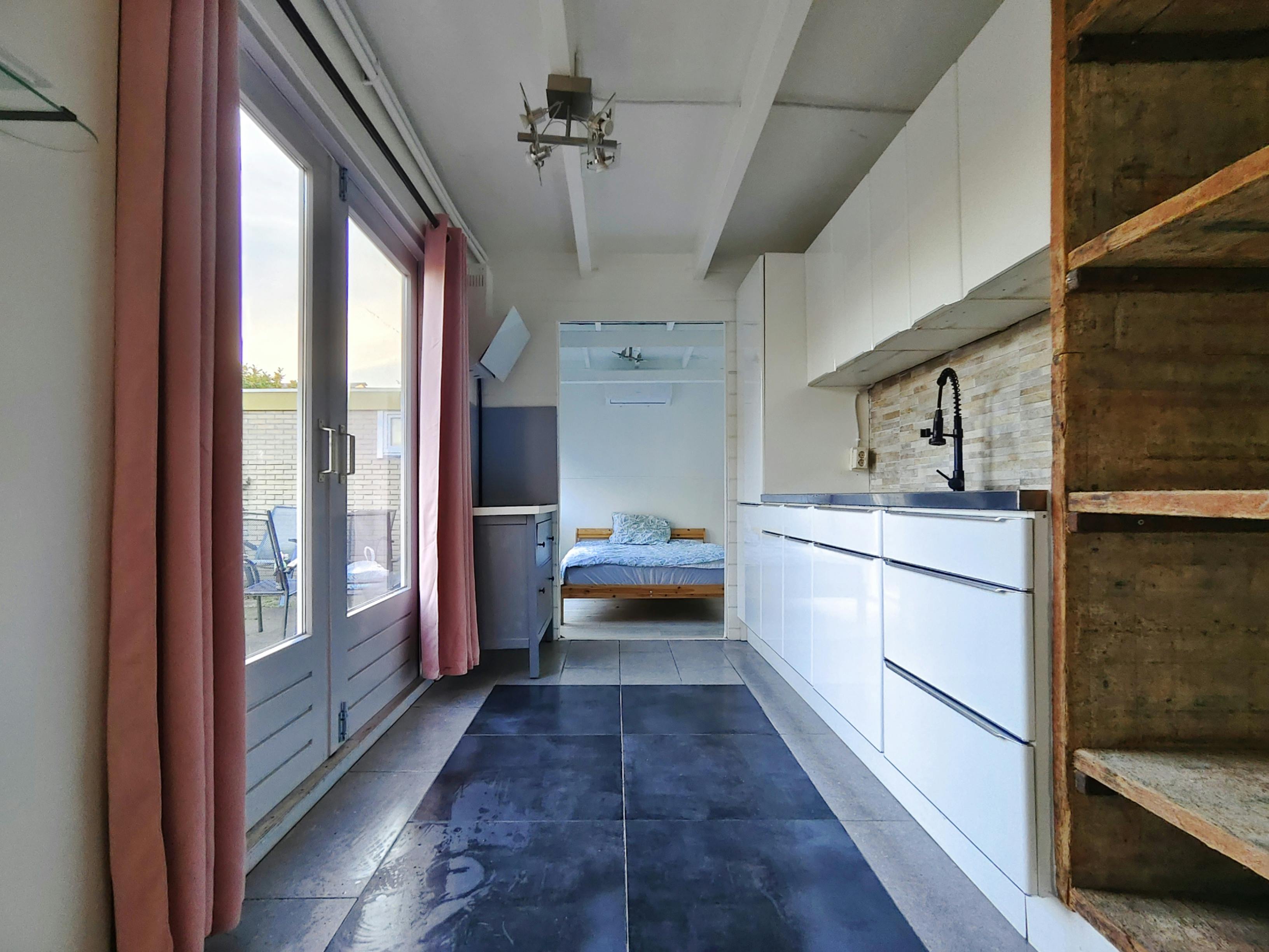 Квартира сдается в аренду за 1 600 € в месяц в The Hague, Westvlietweg