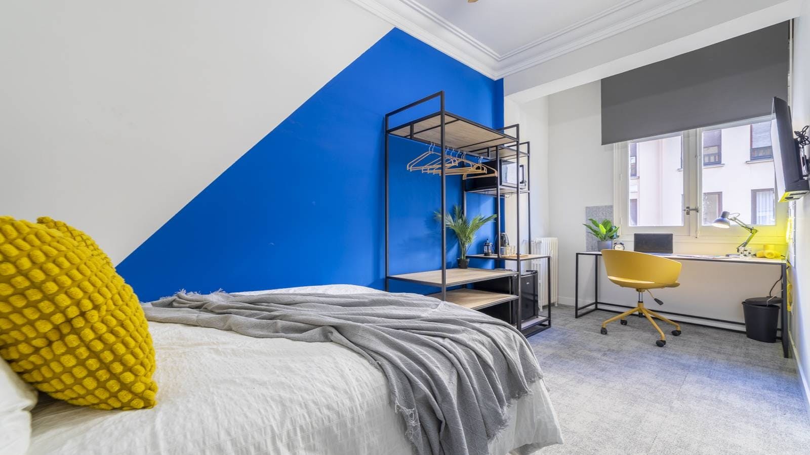 Calle de Santa Cruz de Marcenado, Madrid preview