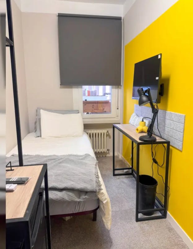 Calle de Orense, Madrid preview