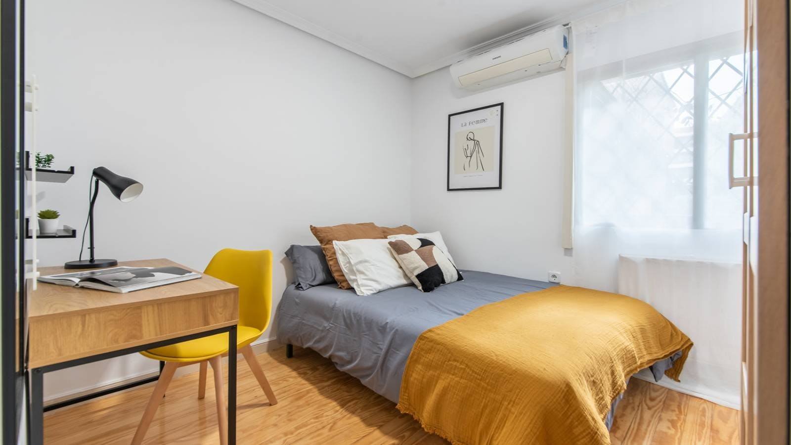 Privat rum att hyra för 675 € i månaden i Madrid, Calle del Abedul