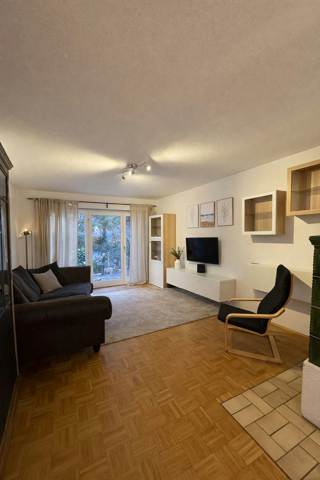 Apartment for rent for €1,800 per month in Munich, Fauststraße