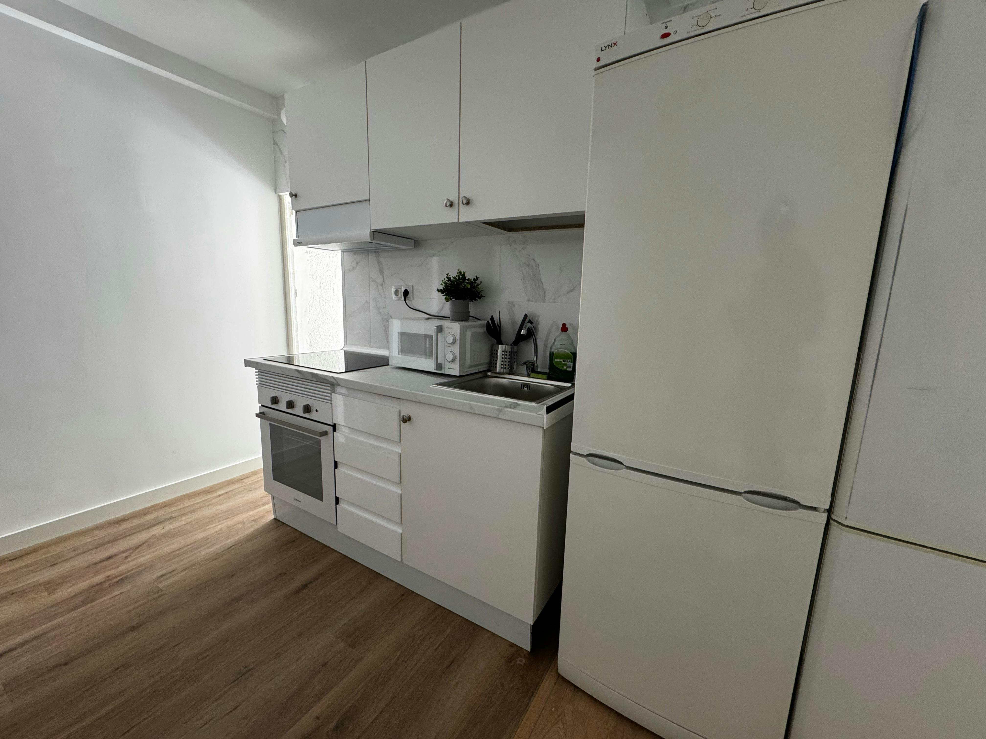 Double room Móstoles, 1 bed, 16m² — photo 8