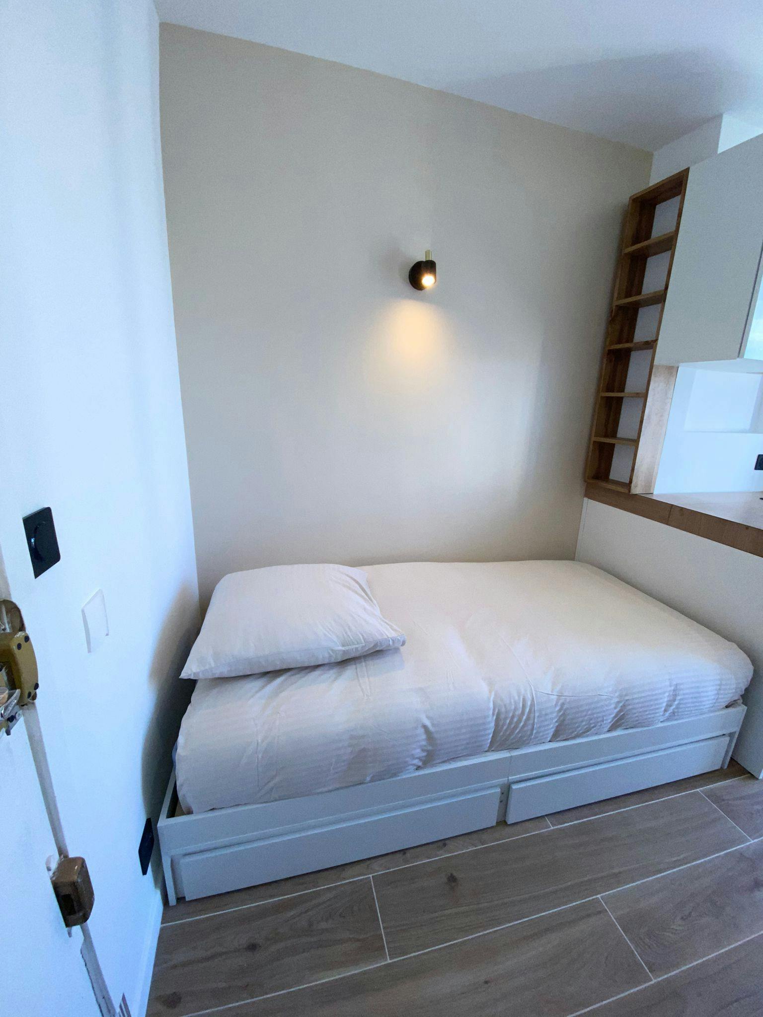 Studio for rent for €1,200 per month in Paris, Boulevard de la Villette