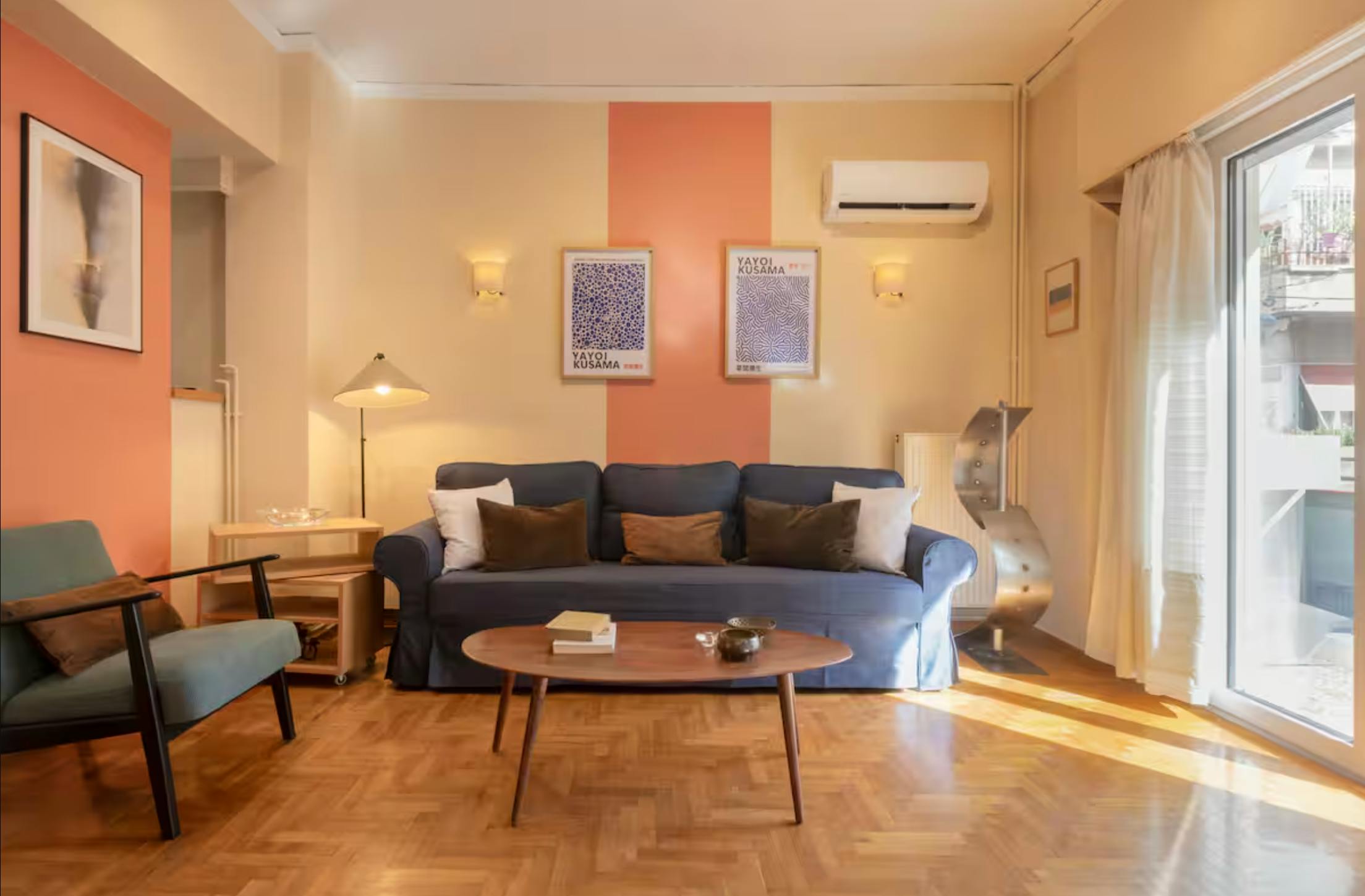 Apartment for rent for €1,000 per month in Athina, Thiras