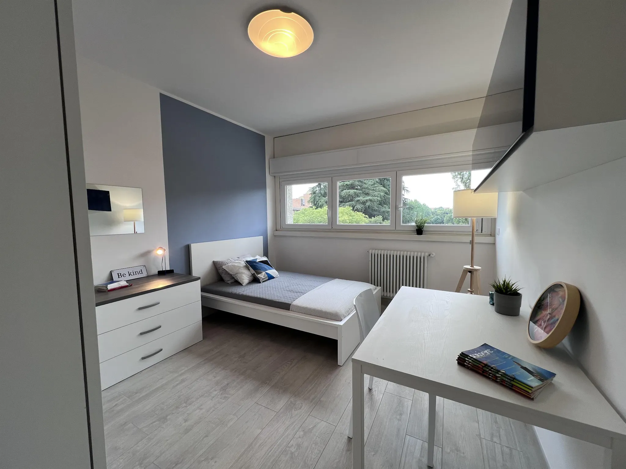 Via Genova, Bologna preview