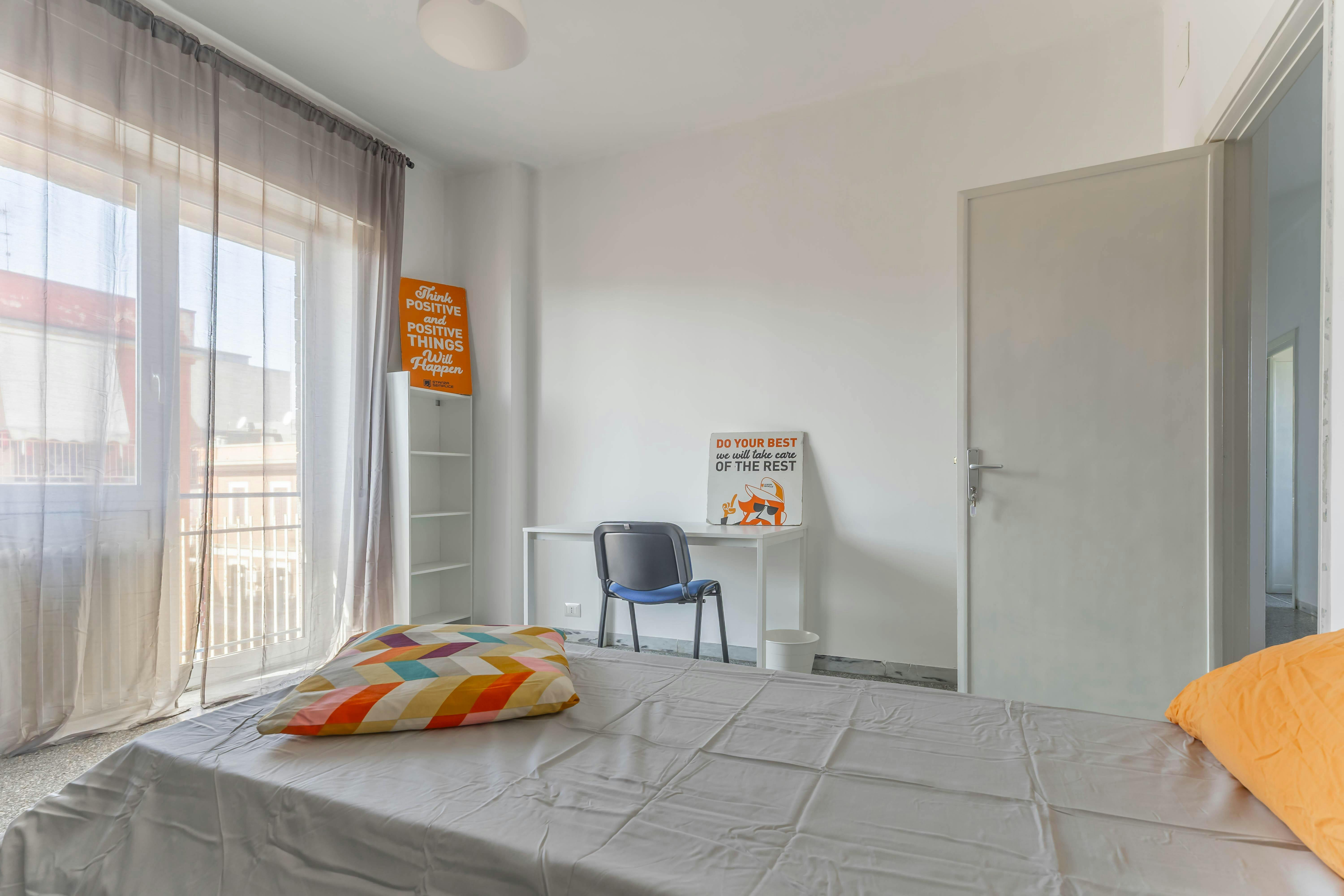Habitación privada en alquiler por 475 € al mes en Bari, Corso Alcide de Gasperi