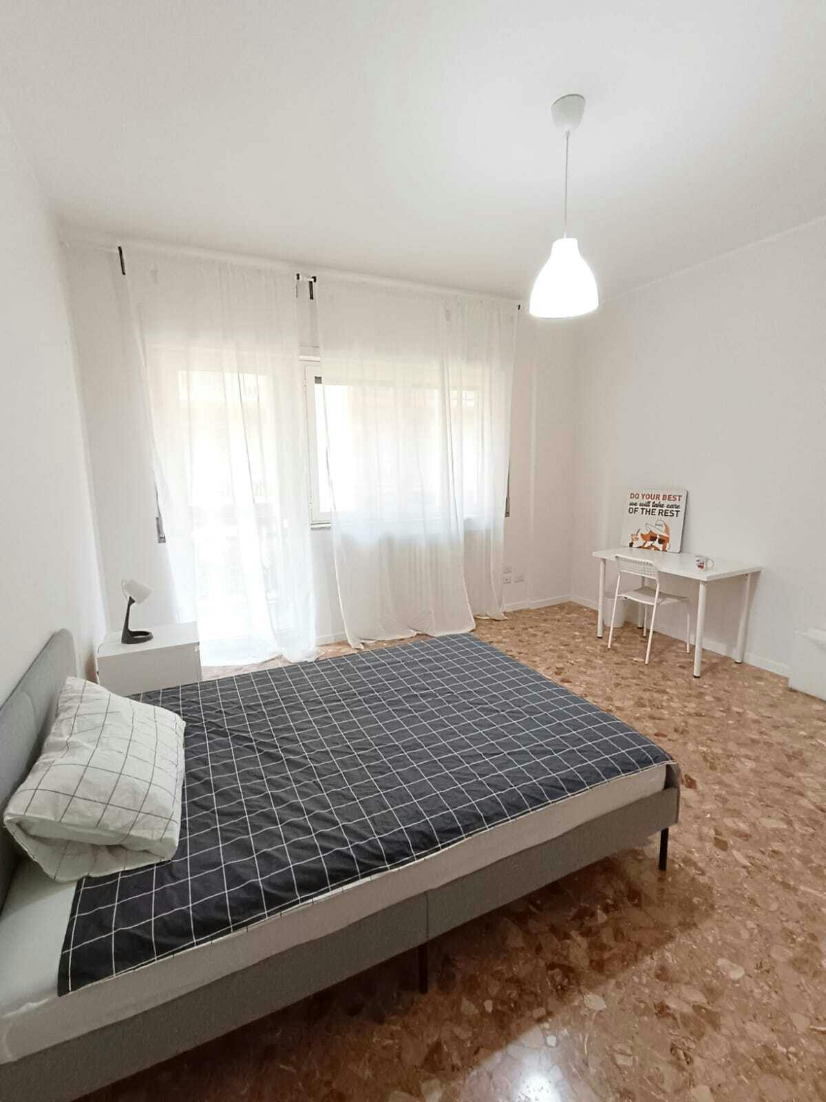 Private room in Via Gian Giuseppe Carulli, Bari (1695580) room image 1