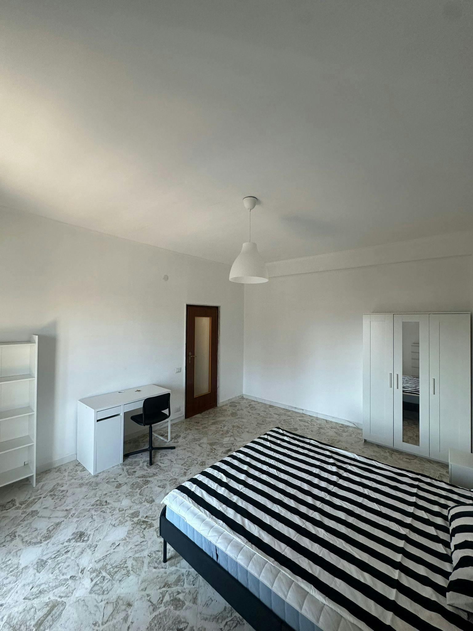 Private room in Viale Unità d'Italia, Bari (1695596) room image 1