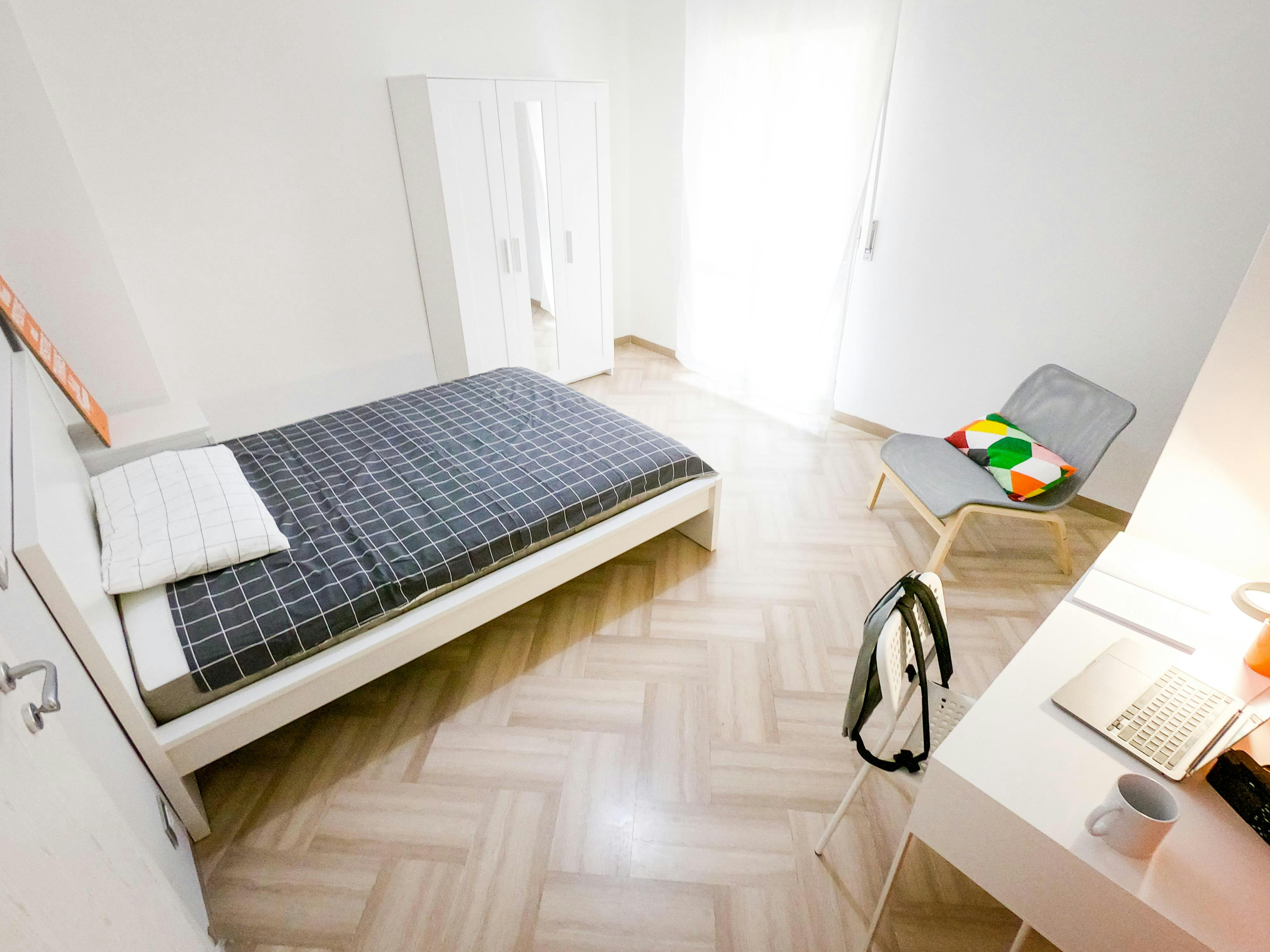 Habitación privada en alquiler por 490 € al mes en Bari, Via Giulio Petroni