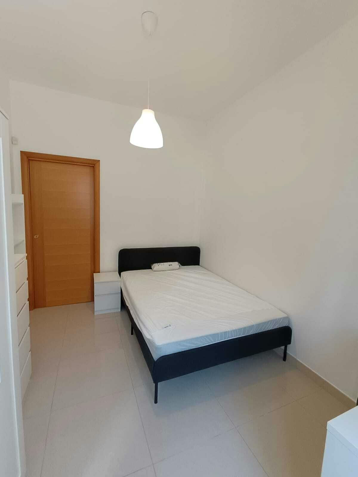WG-Zimmer zu mieten für 465 € pro Monat in Bari, Via Sergio Pansini