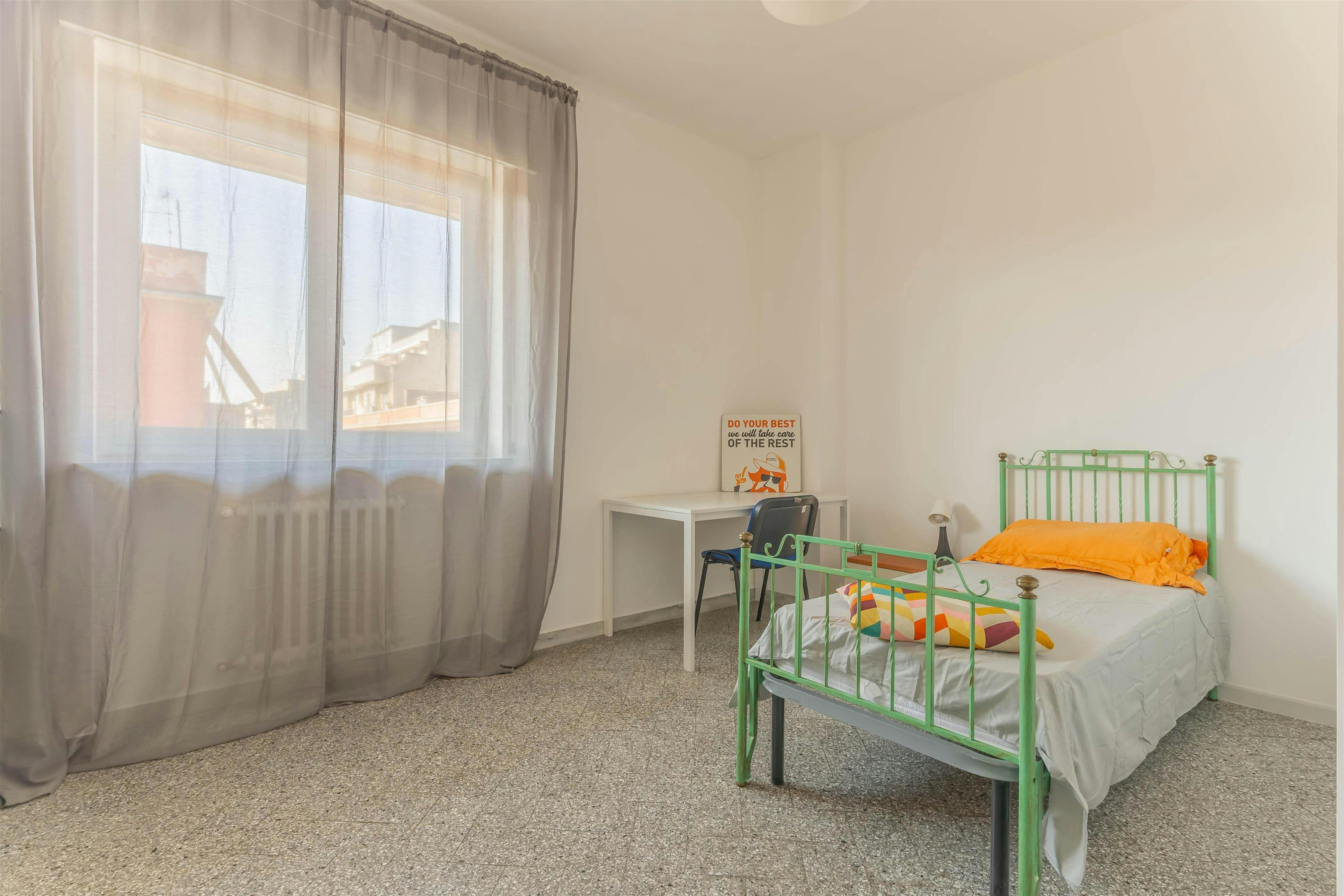 WG-Zimmer zu mieten für 475 € pro Monat in Bari, Corso Alcide de Gasperi
