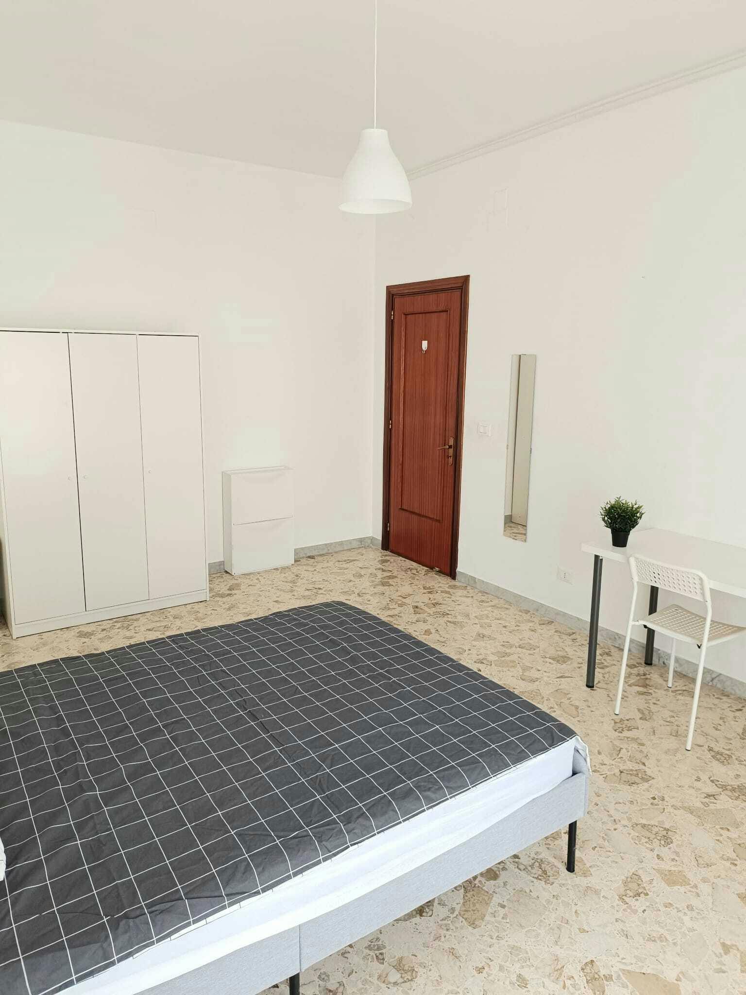 Private room in Via Sigismondo Castromediano, Bari (1695634) room image 1