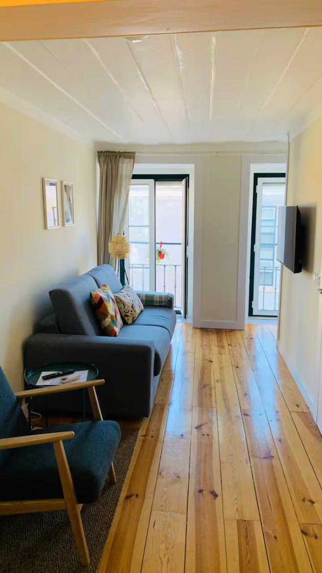 Rua dos Remédios, Lisbon preview