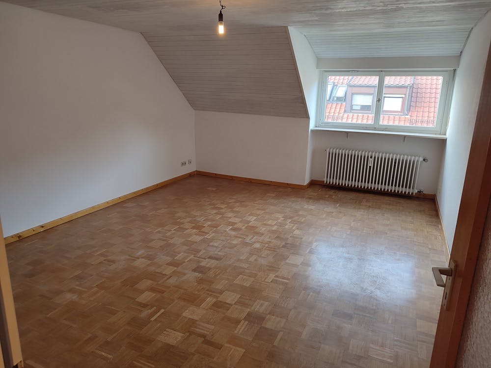 共用房间 正在以 €595 的月租出租，其位于 Stuttgart, Schemppstraße