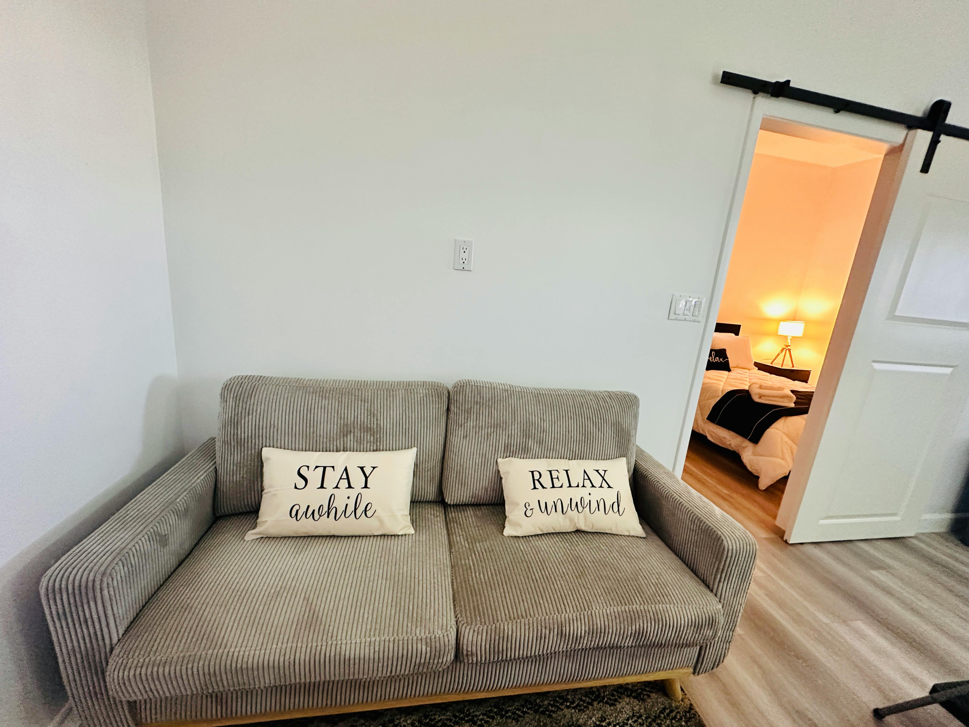 Casa en alquiler por 1822 € al mes en Los Angeles, Rincon Avenue