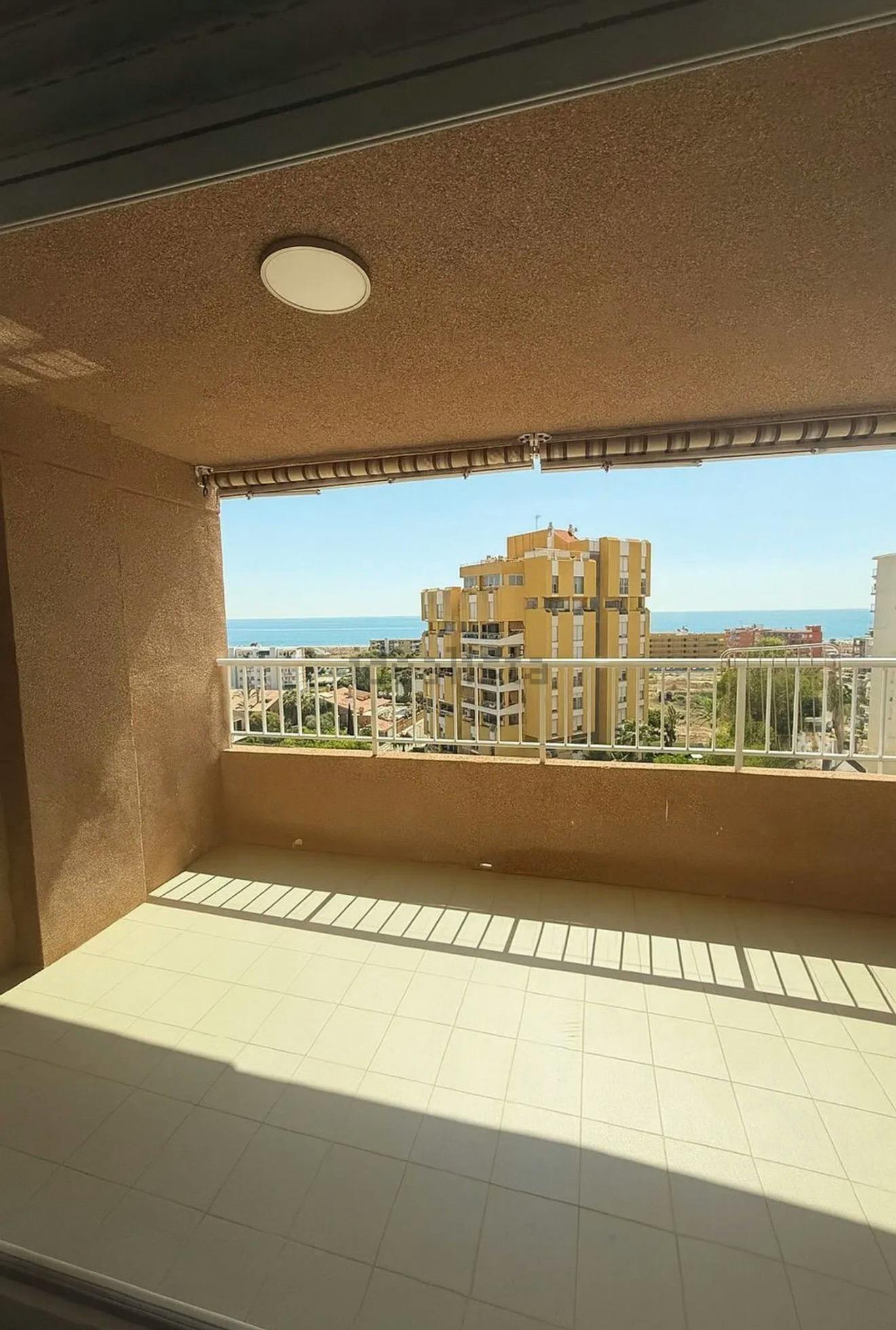 Apartment for rent for €3,000 per month in Canet d'En Berenguer, Carrer Arroz y Tartana