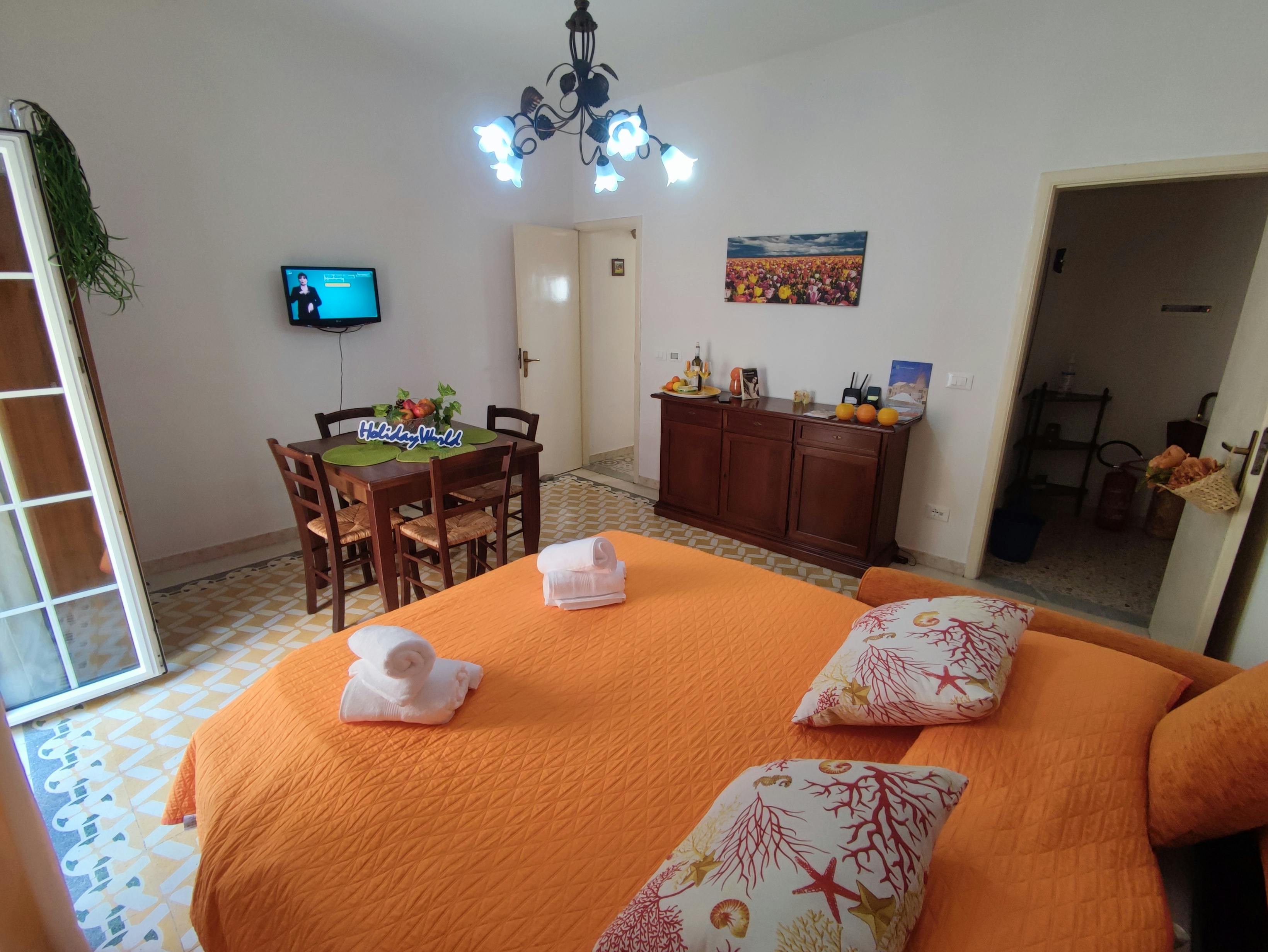 Via Biscottai, Trapani preview