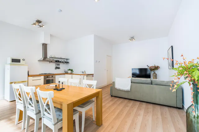 2-Bedroom Apartment in Witte de Withstraat, Rotterdam (1695969) room image 1