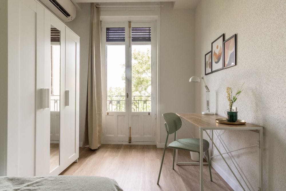 Calle de Alberto Aguilera, Madrid preview