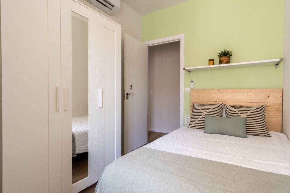 Calle de Alberto Aguilera, Madrid preview