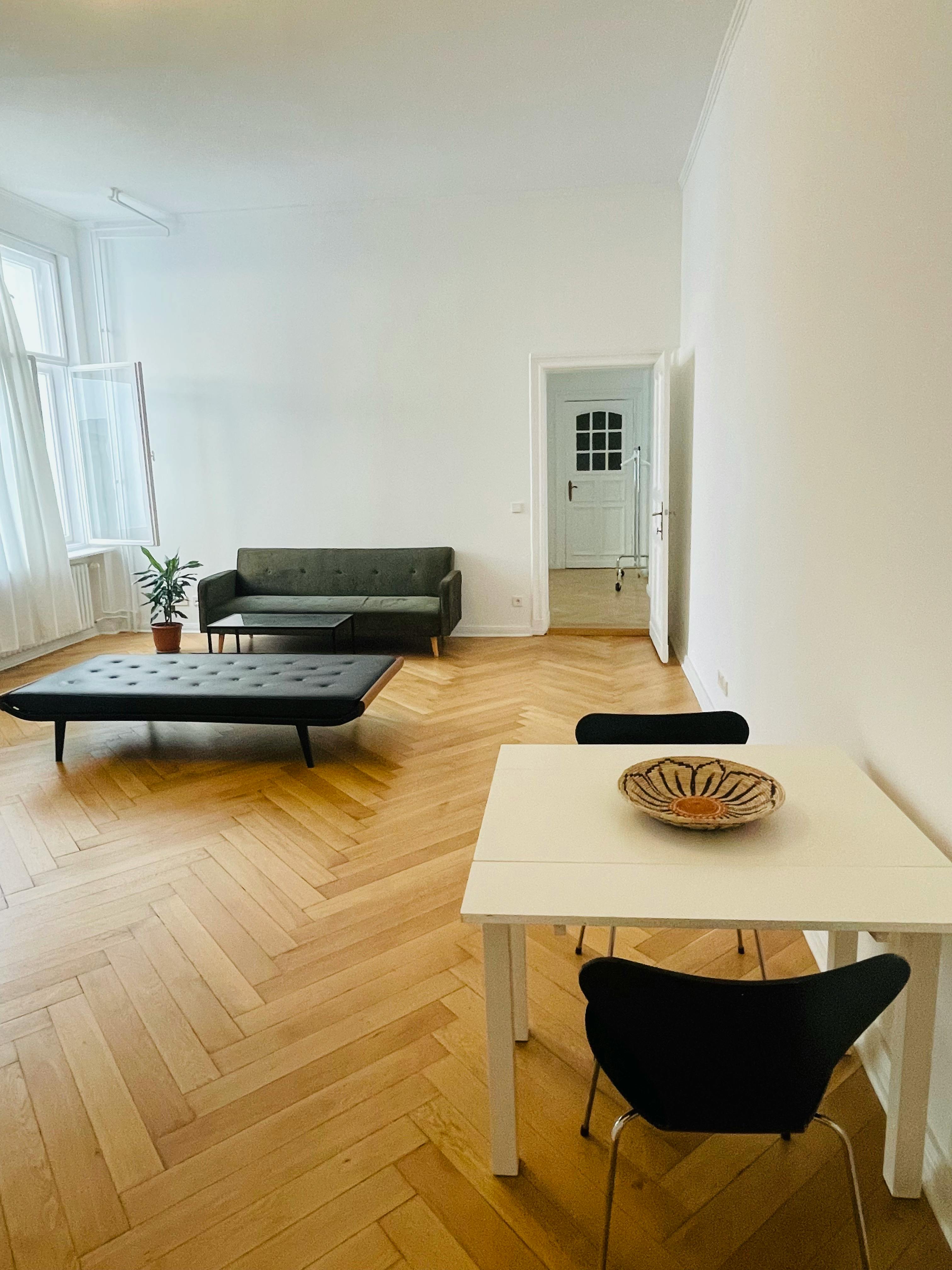 Schlüterstraße, Berlin preview