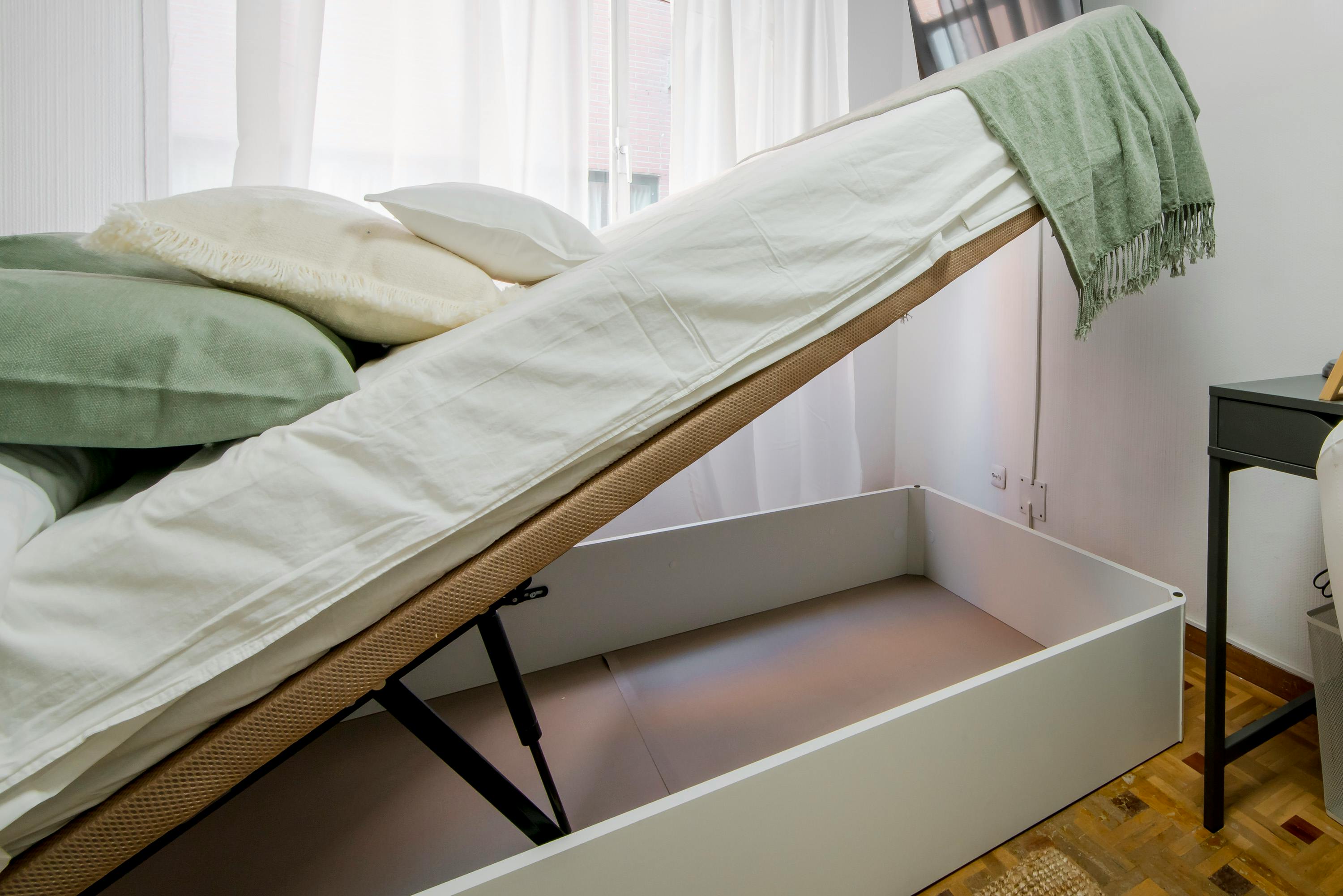 Single room Madrid, 1 bed, 9m² — photo 3