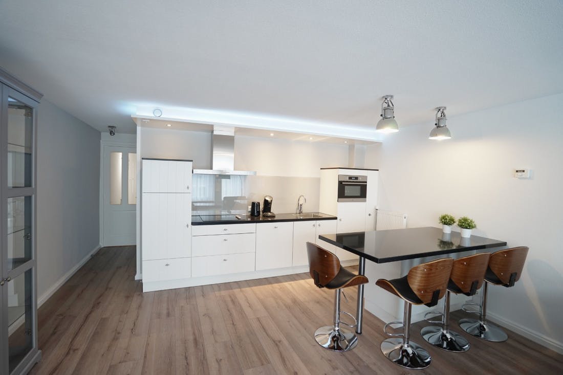 Apartment for rent for €1,520 per month in Amsterdam, Valkenburgerstraat