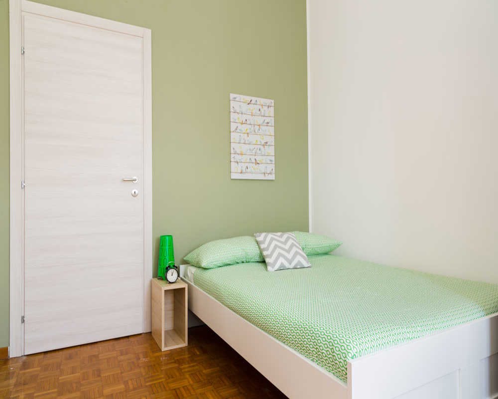 Private room for rent for €530 per month in Cesano Boscone, Via dei Salici