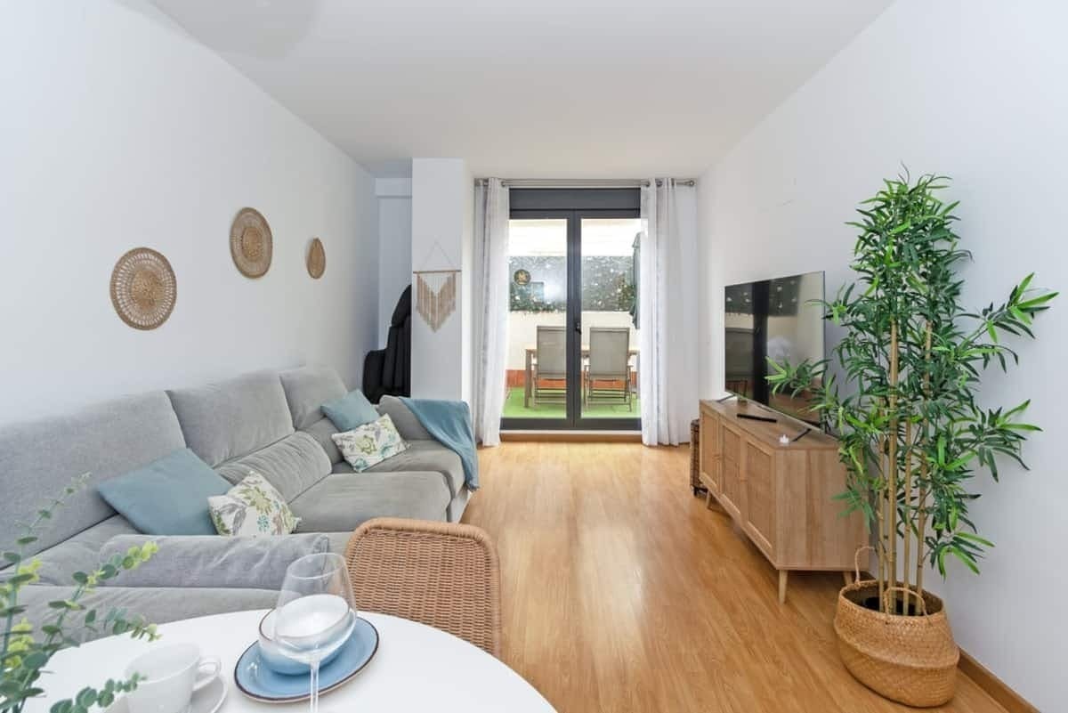 Carrer de Cavite, Valencia preview