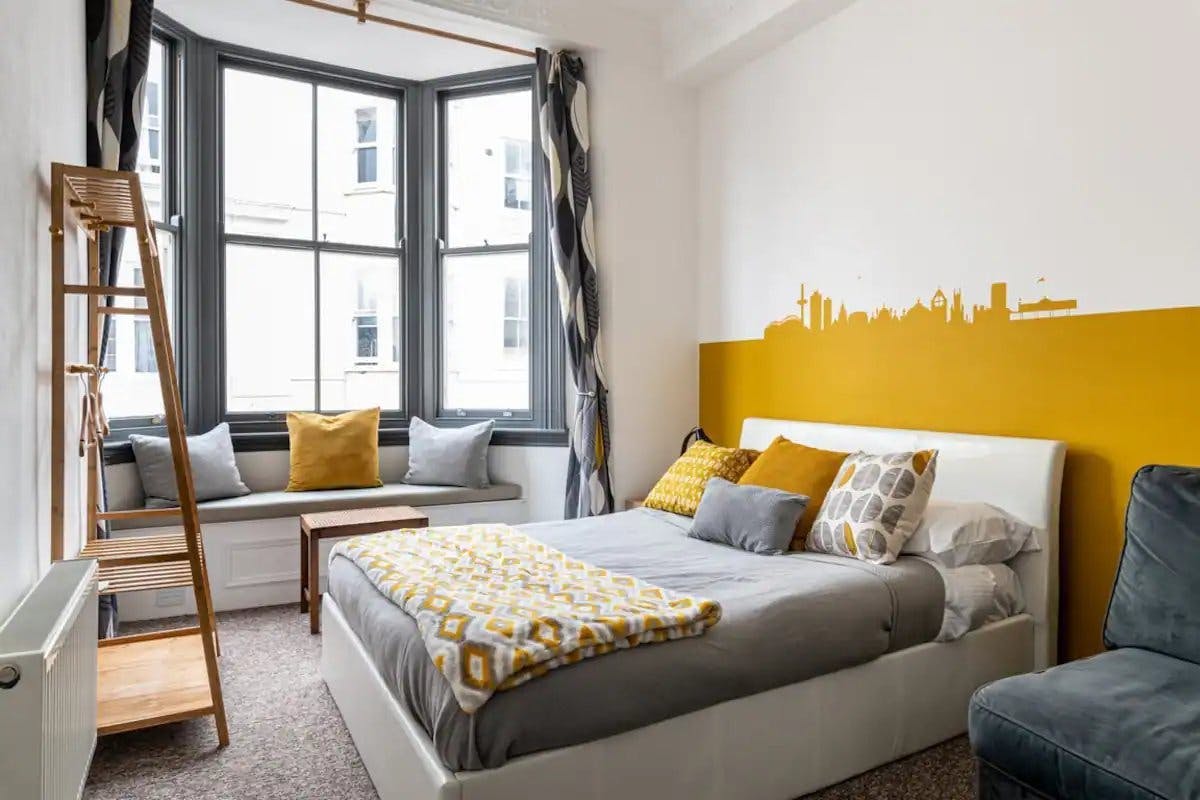 Apartment for rent for £2,000 per month in Brighton and Hove, Atlingworth Street