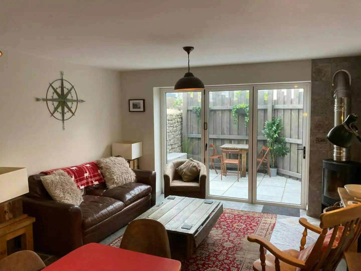 Huis te huur voor £ 2.000 per maand in Cowbridge, Broadway