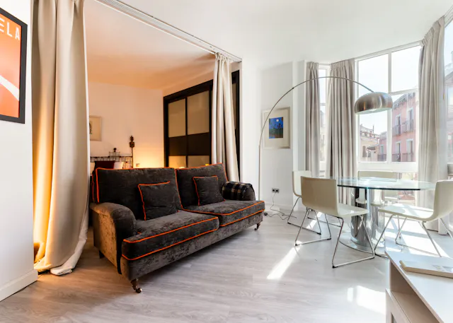 1-Bedroom Apartment in Calle de los Señores de Luzón, Madrid (1696222) room image 2