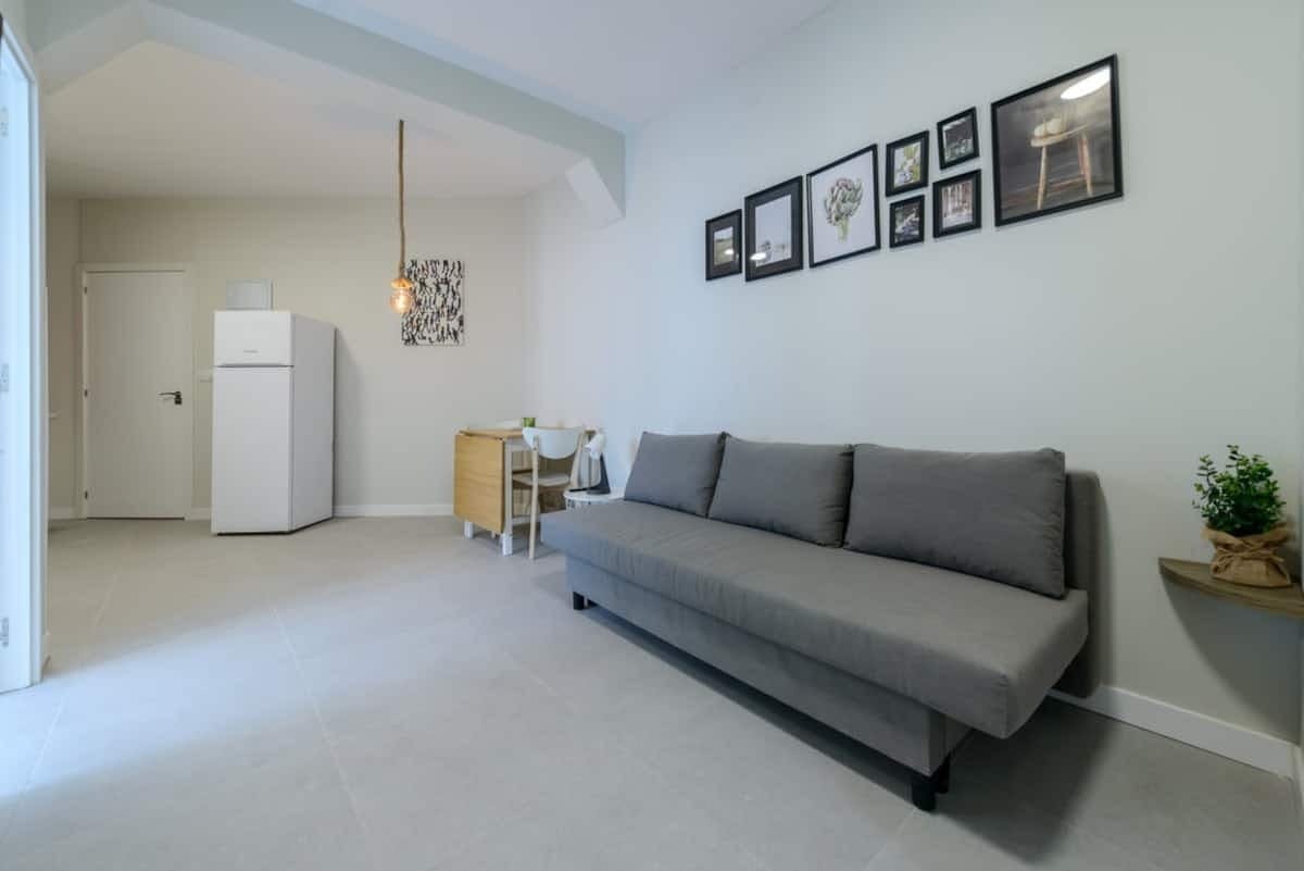 Calle de Embajadores, Madrid preview