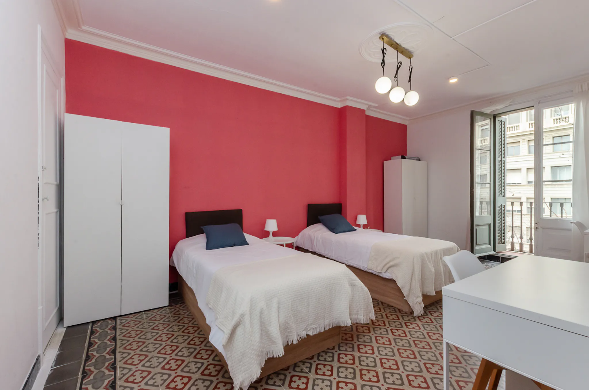 Ronda de Sant Pere, Barcelona preview