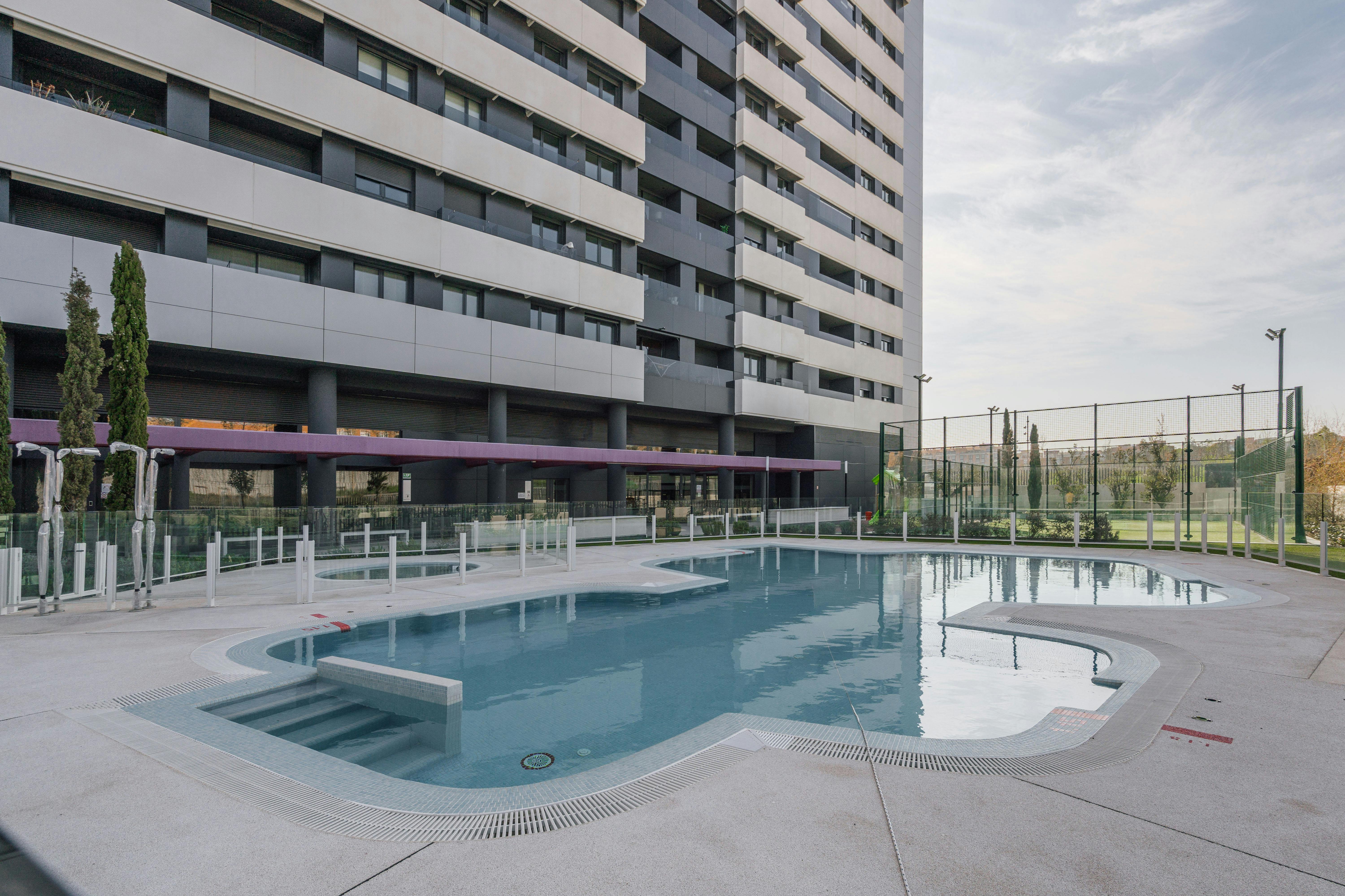 Calle del Duque de Tovar, Madrid preview