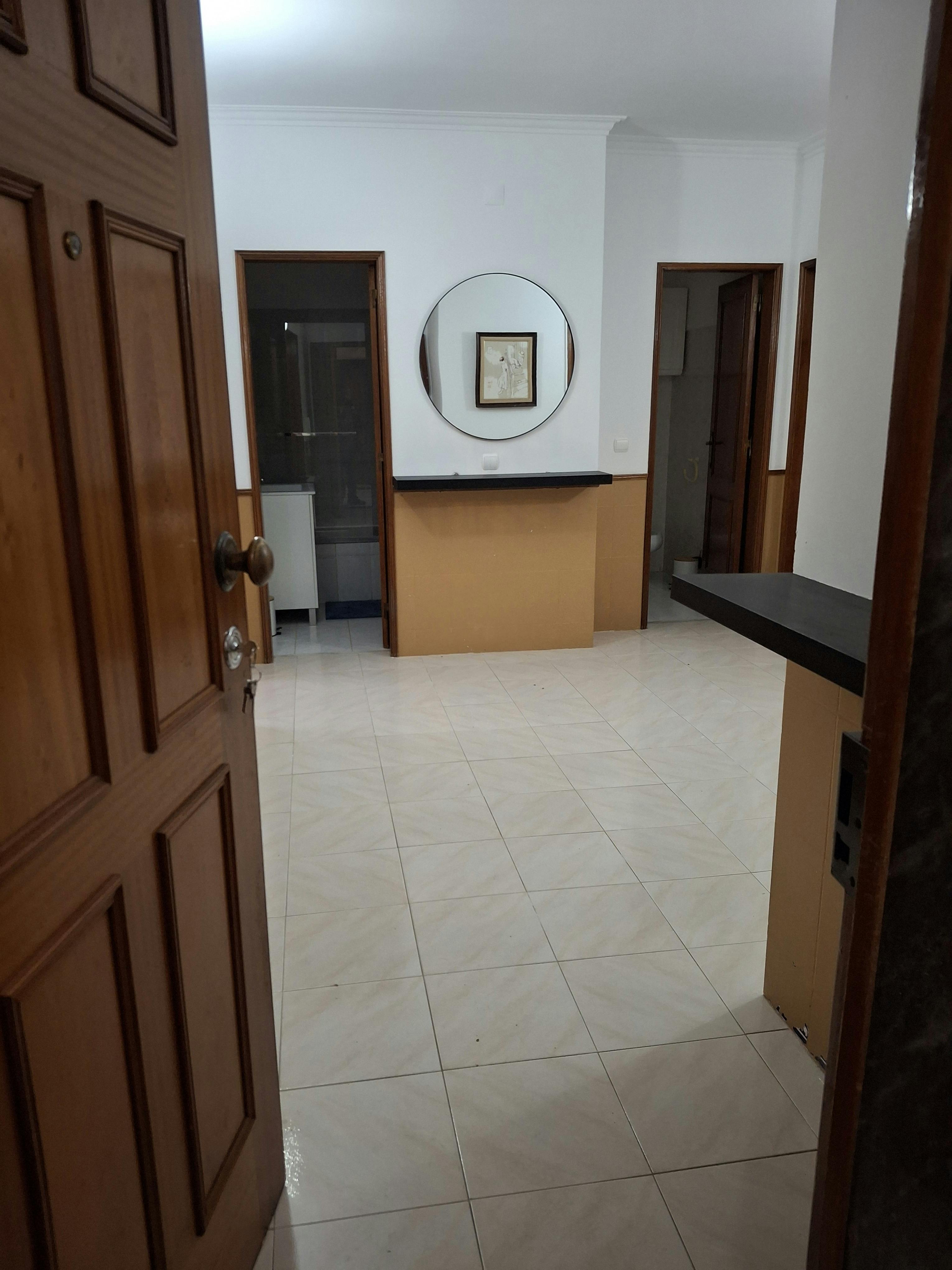 Apartment for rent for €600 per month in Arrentela, Rua Violante do Céu