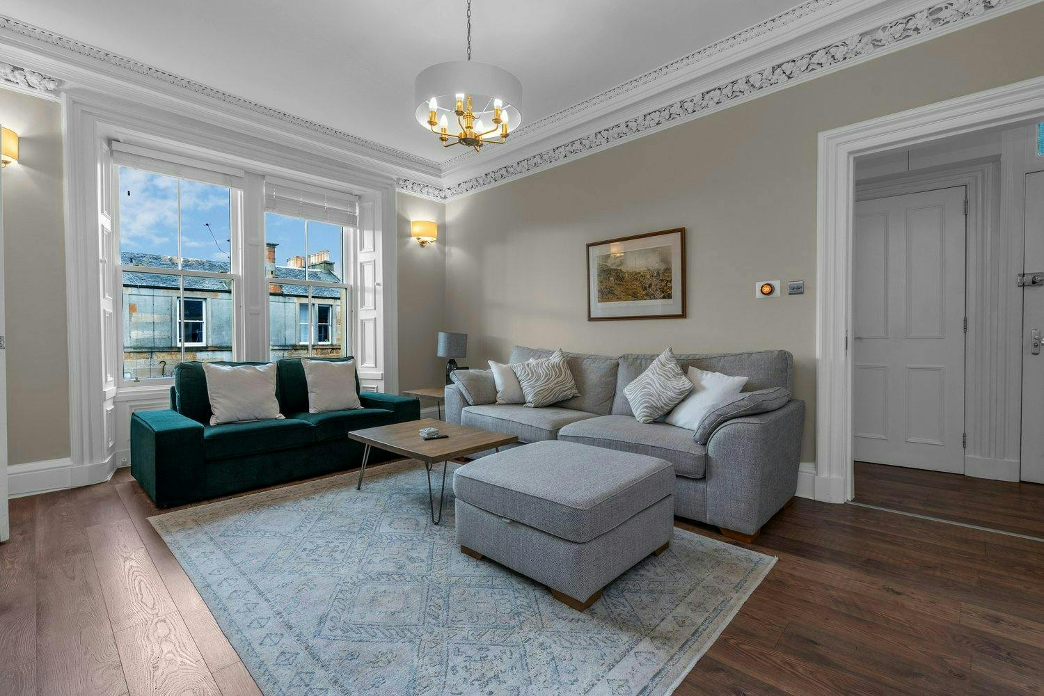 Apartment for rent for £3,570 per month in Edinburgh, Caledonian Road