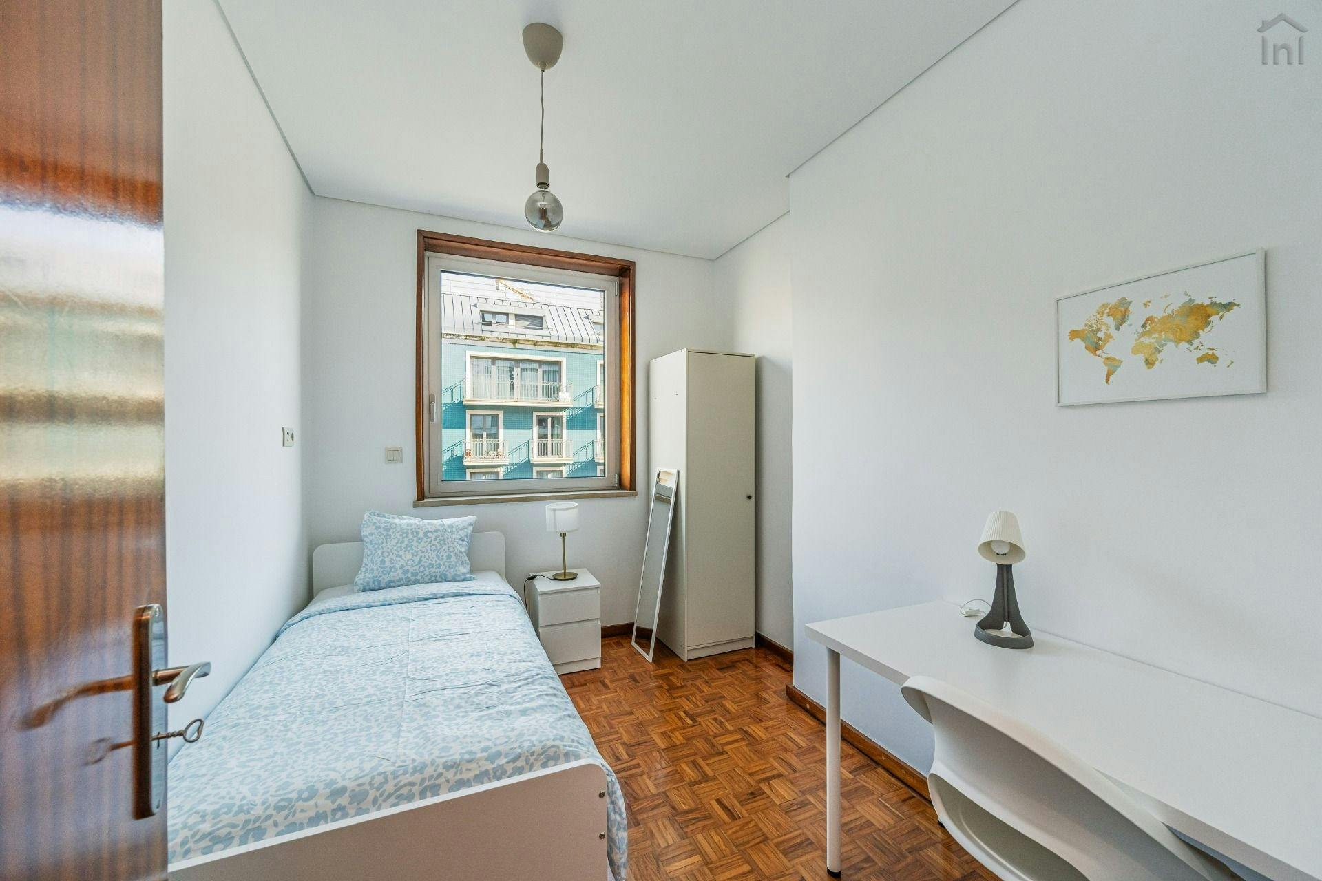 Privé kamer te huur voor € 450 per maand in Porto, Avenida de Fernão de Magalhães