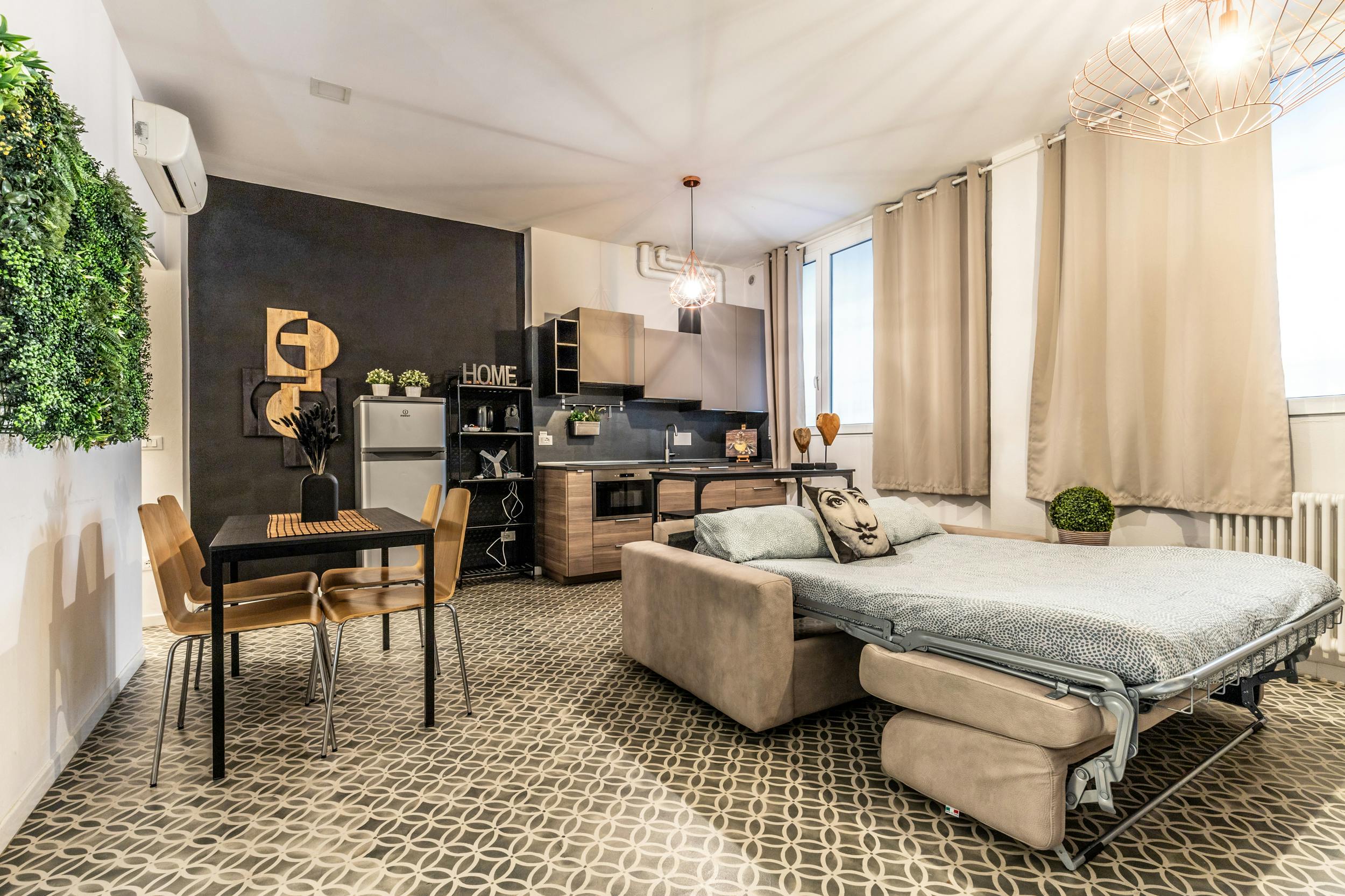 Apartment for rent for €1,600 per month in Bologna, Via San Carlo