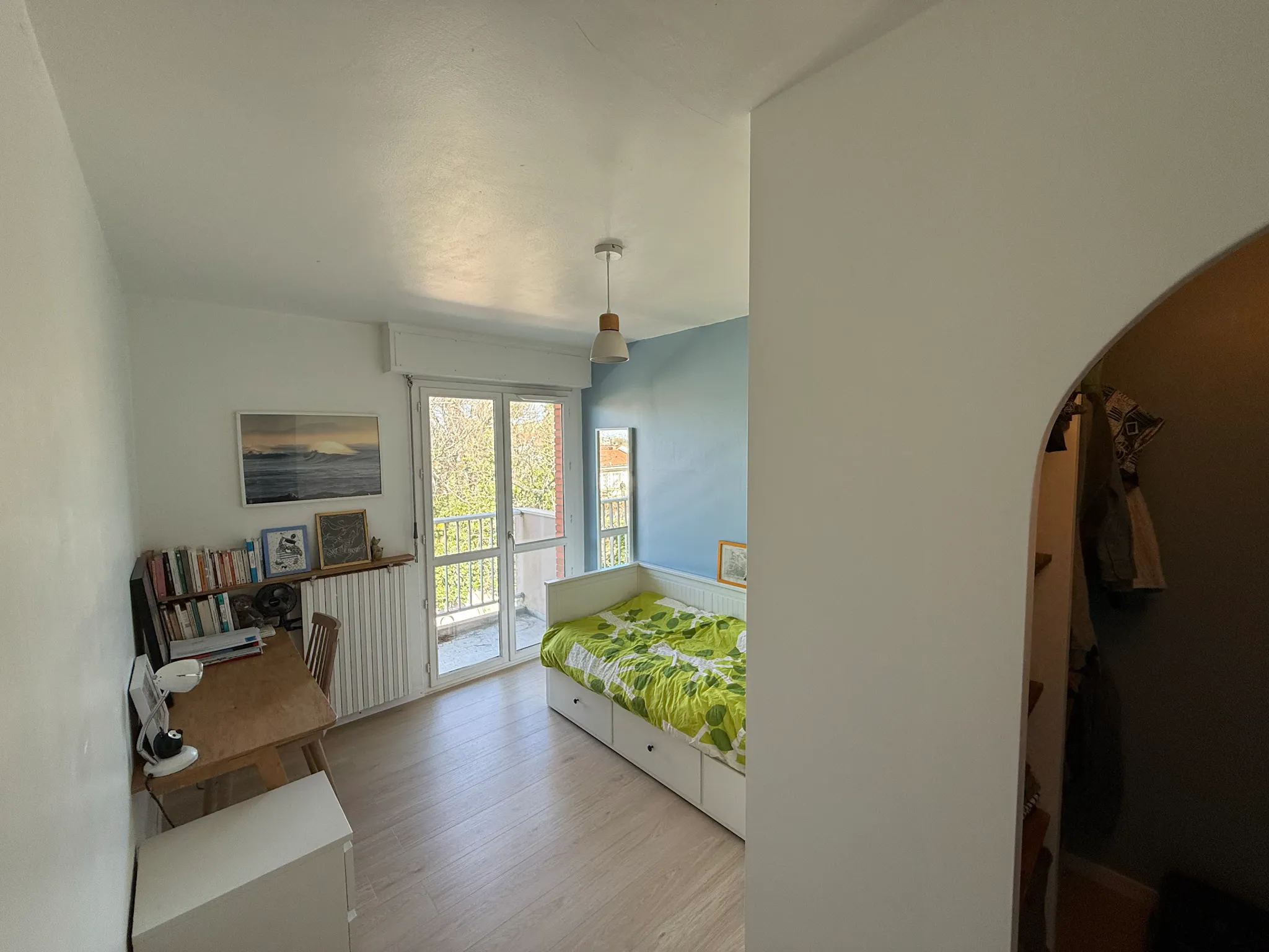 2-Bedroom Apartment in Avenue Jean Rieux, Toulouse 2