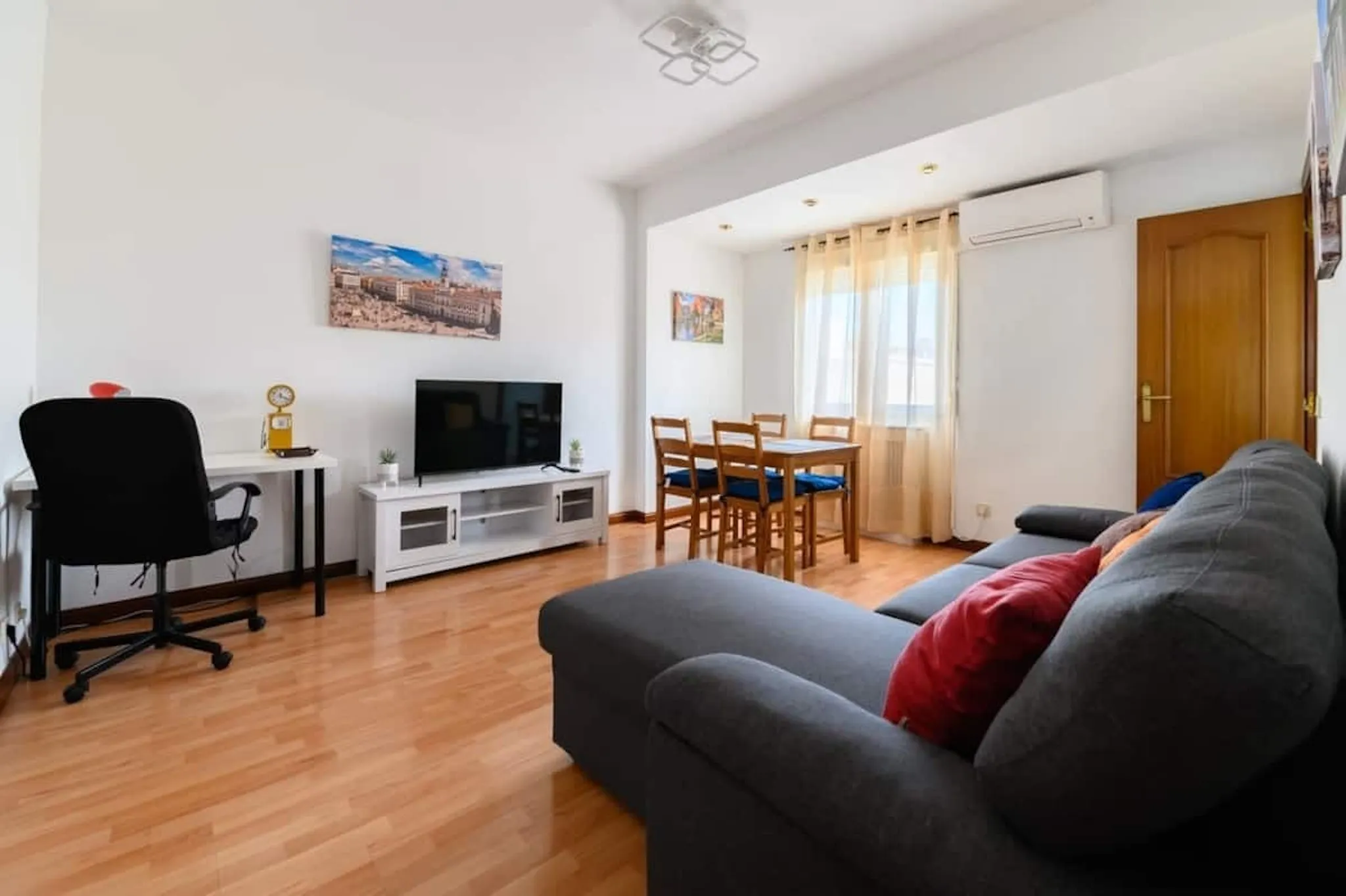 Calle de Juan Bautista de Toledo, Madrid preview