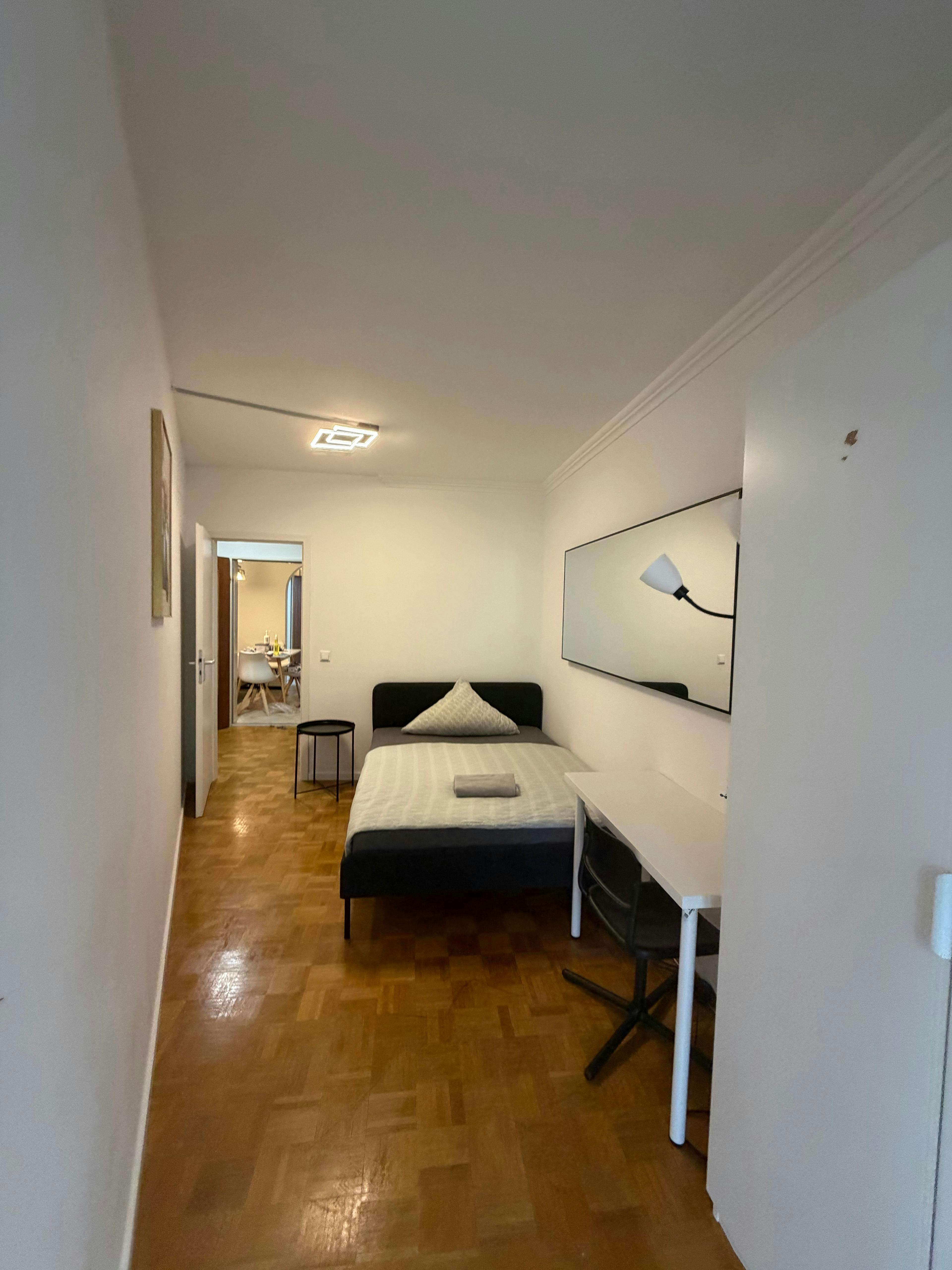 Lindenstraße, Munich preview