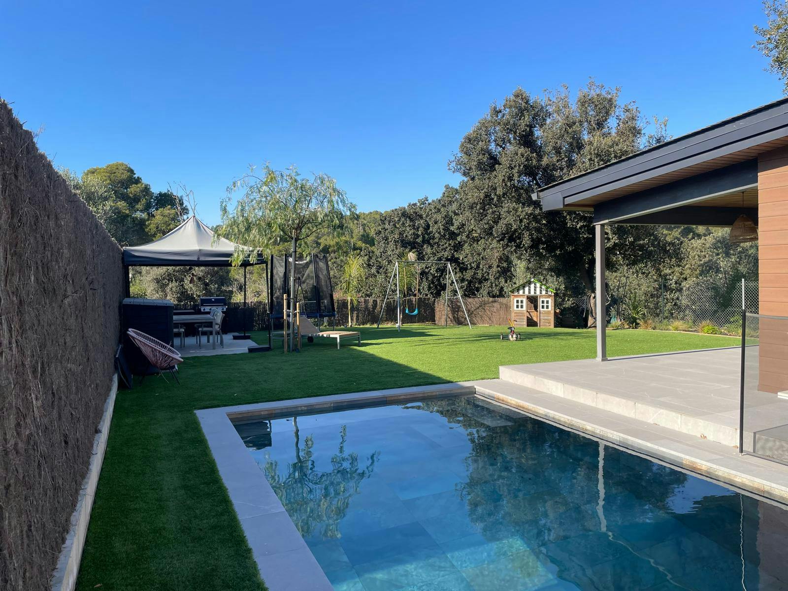 House for rent for €5,000 per month in Cerdanyola del Vallès, Carrer del Talismà