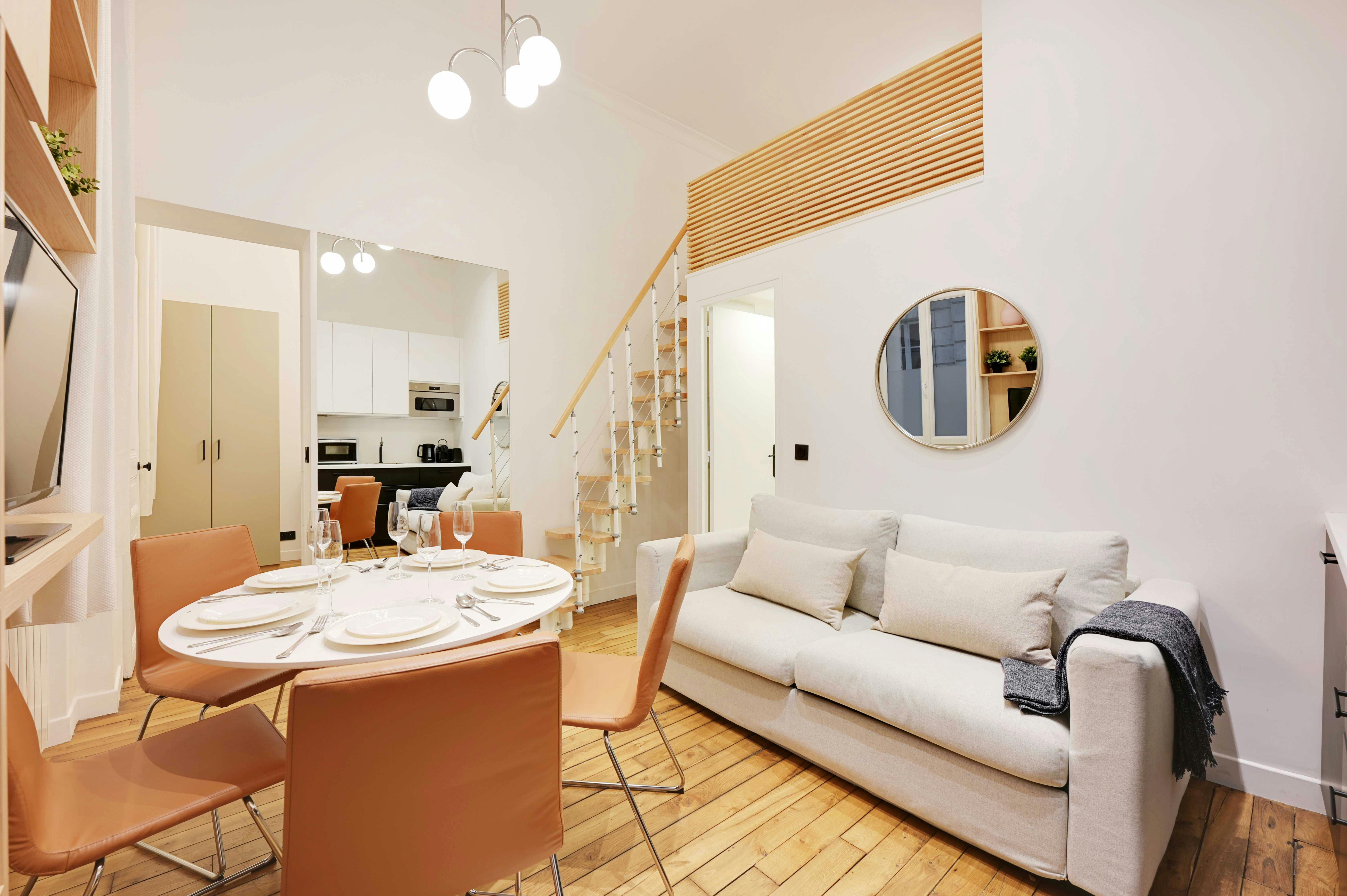 Appartement te huur voor € 3.192 per maand in Paris, Avenue Duquesne