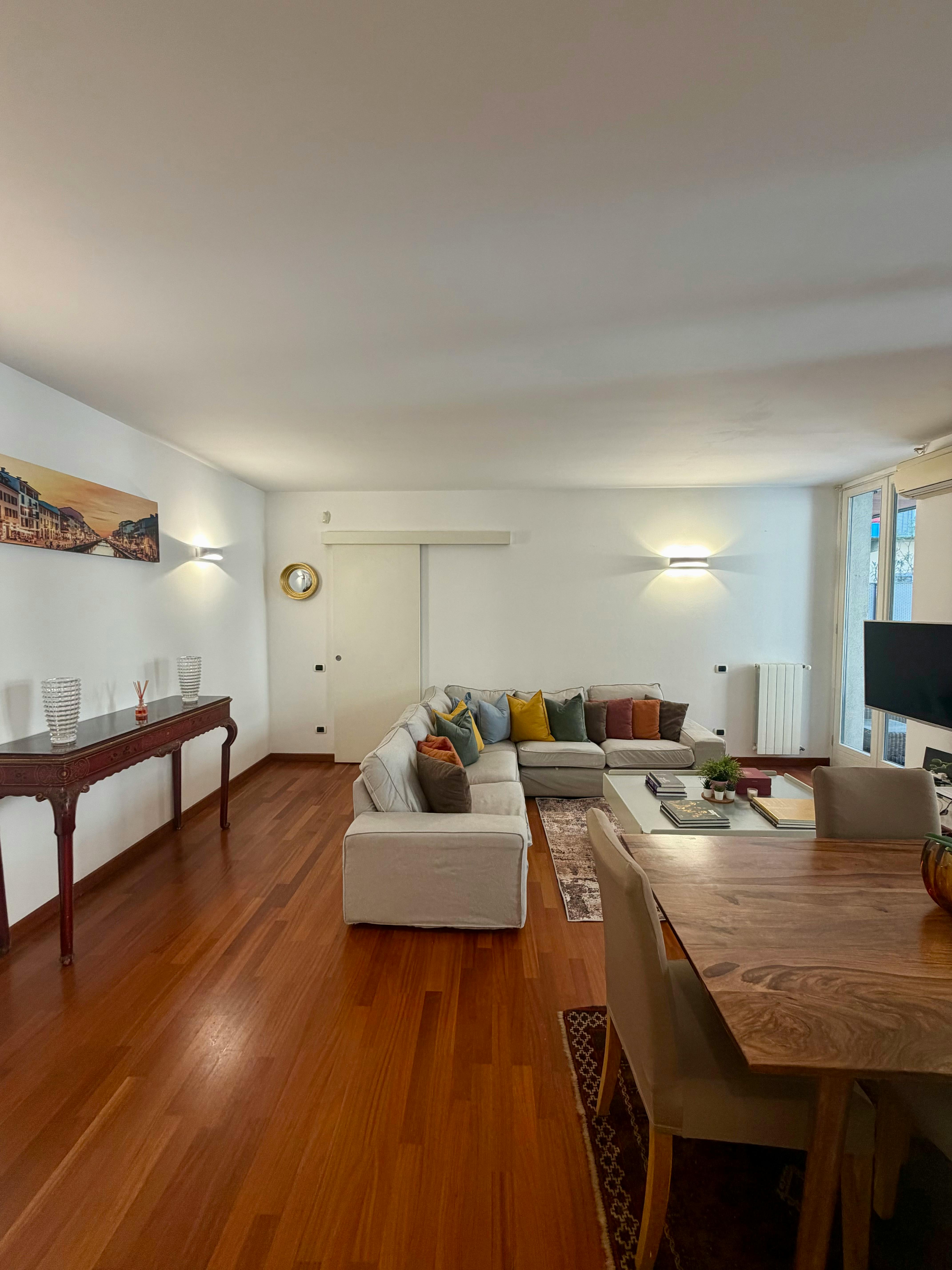 Corso San Gottardo, Milan preview