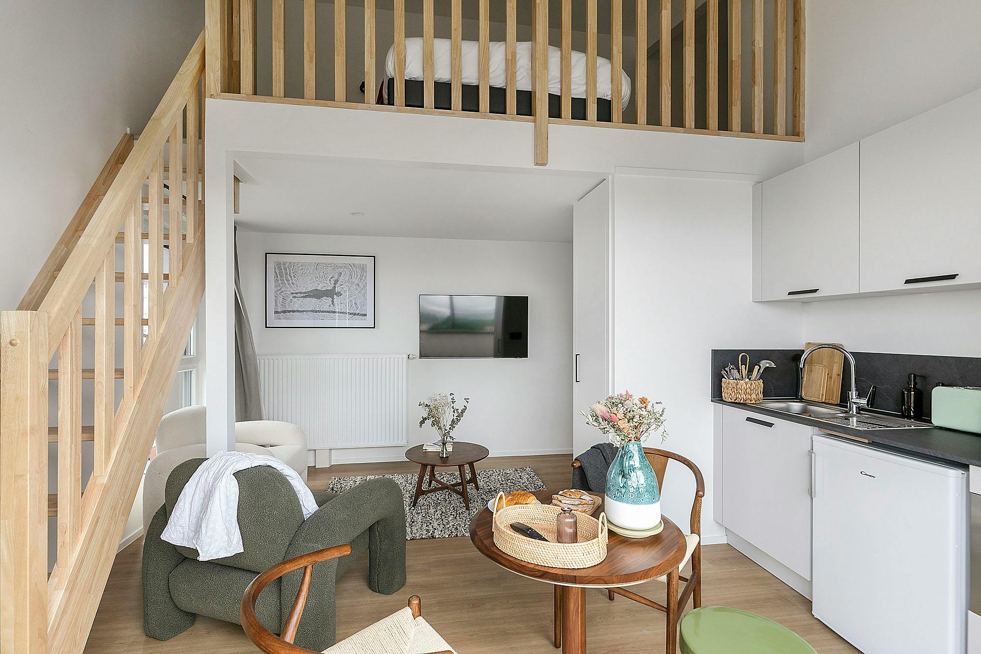 Byggnad att hyra för 870 € i månaden i Reims, Rue des Docks Remois