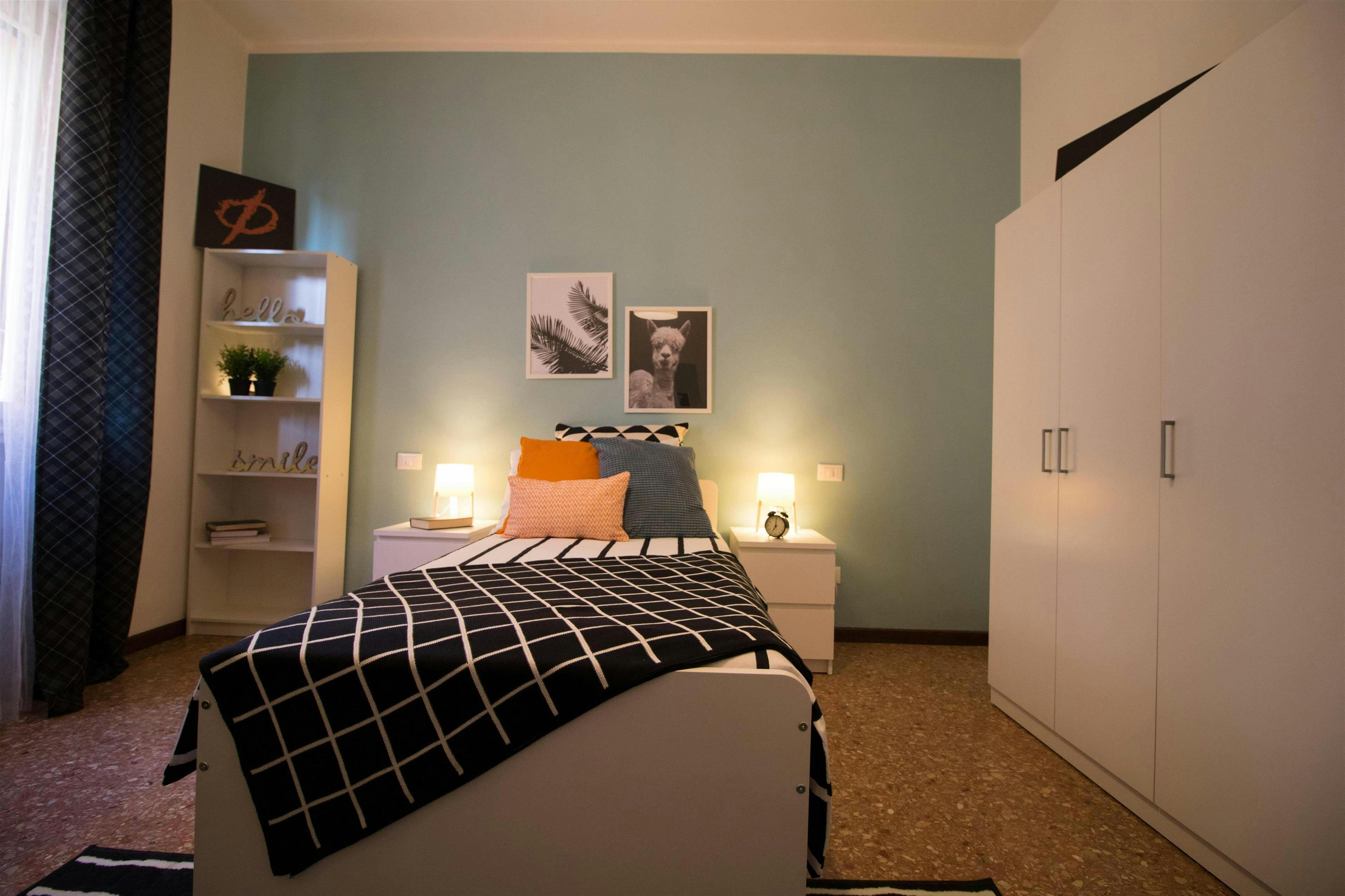 Private room for rent for €500 per month in Brescia, Via Pasubio