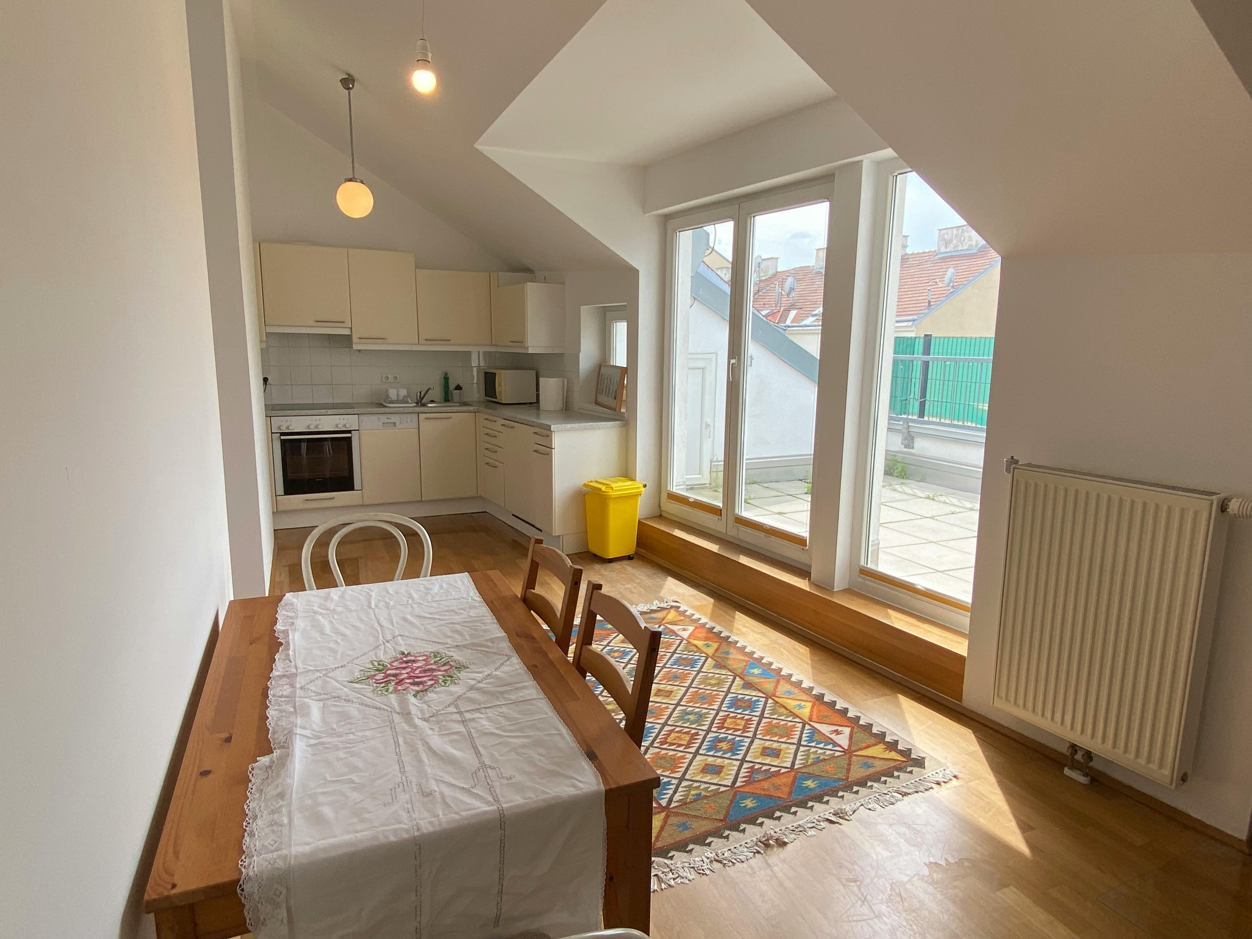 Apartment for rent for €1,499 per month in Vienna, Columbusgasse