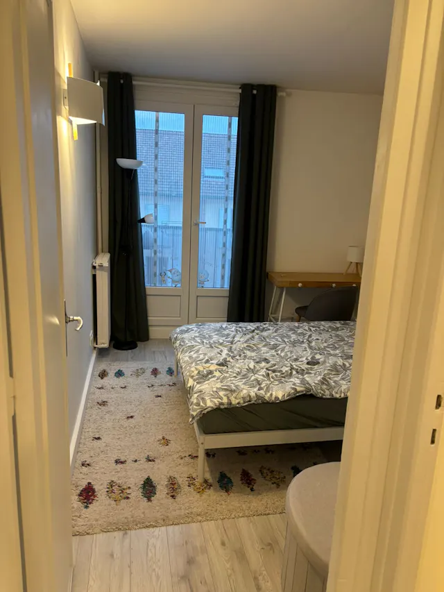 Private room in Rue du Bicentenaire, Puteaux (1696815) room image 1